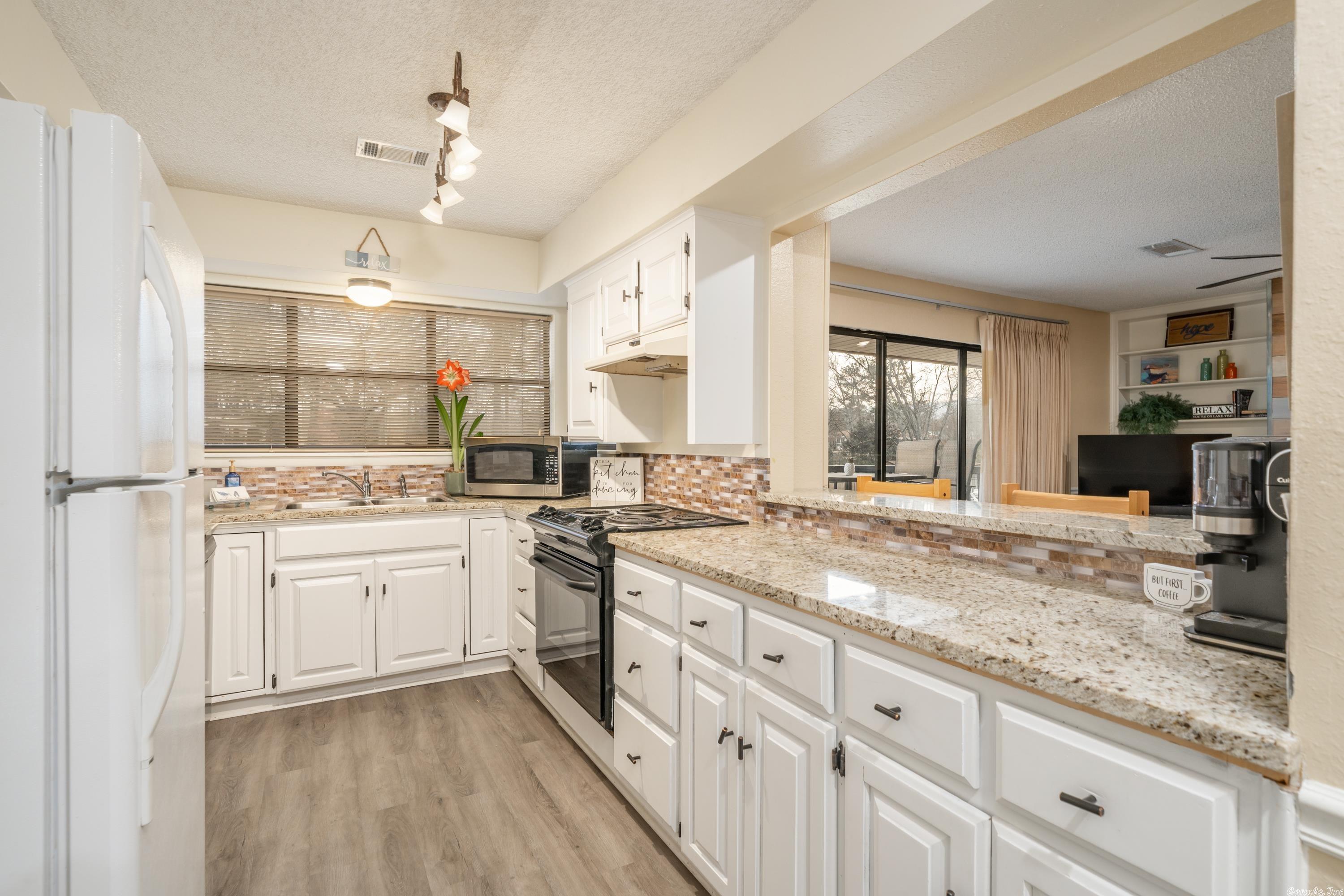 EMERALD ISLE HPR - Residential