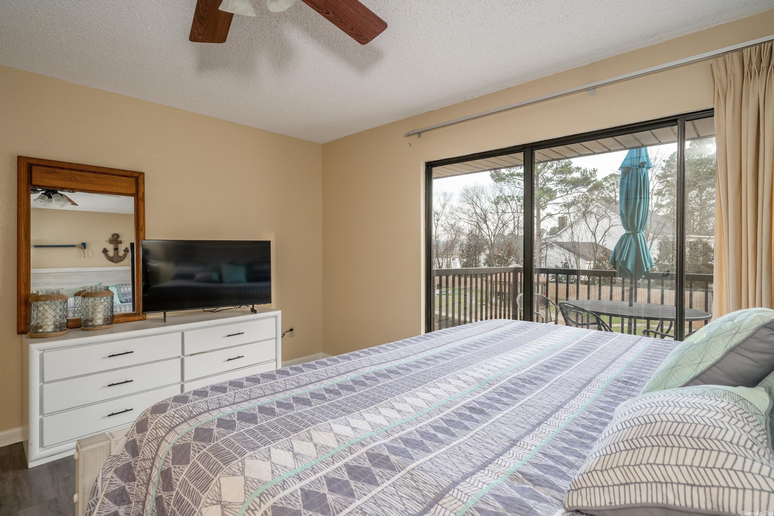 EMERALD ISLE HPR - Residential