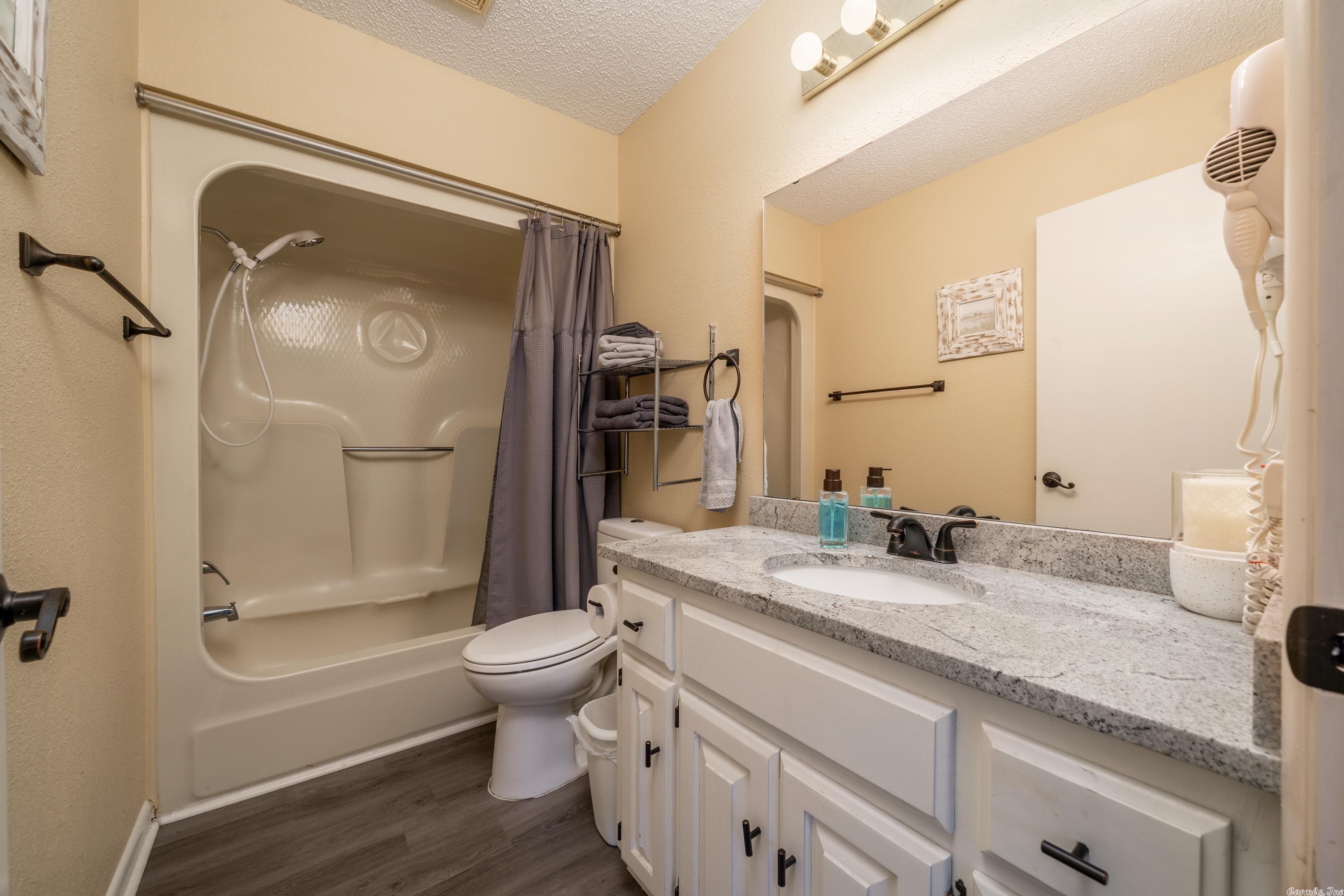 EMERALD ISLE HPR - Residential