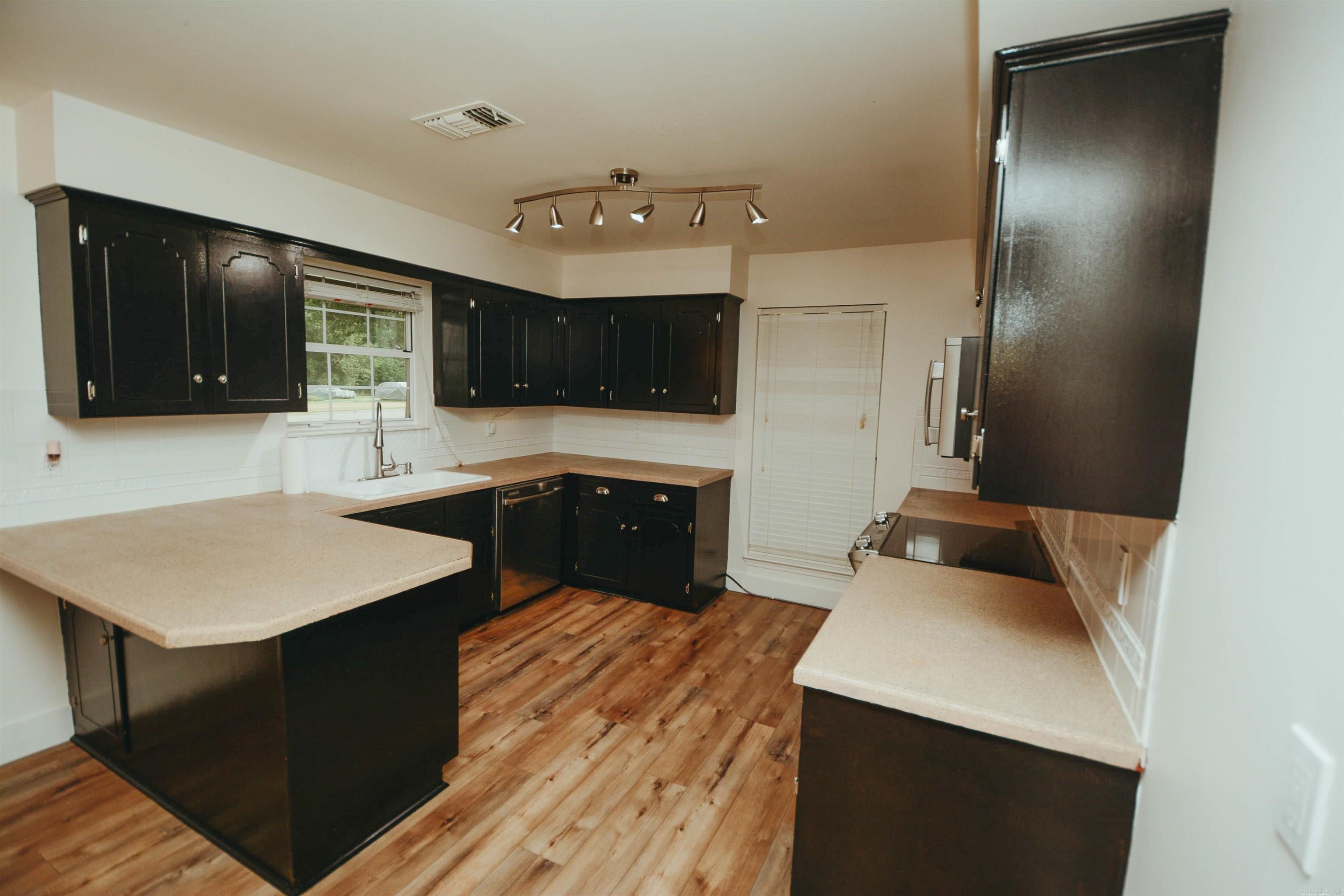 WESTMINSTER - Residential