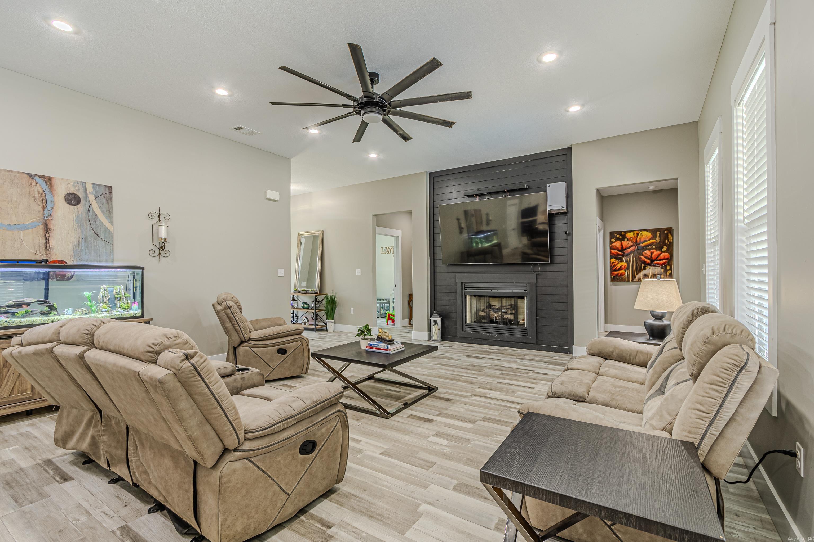 SILO RIDGE ESTATES - Residential