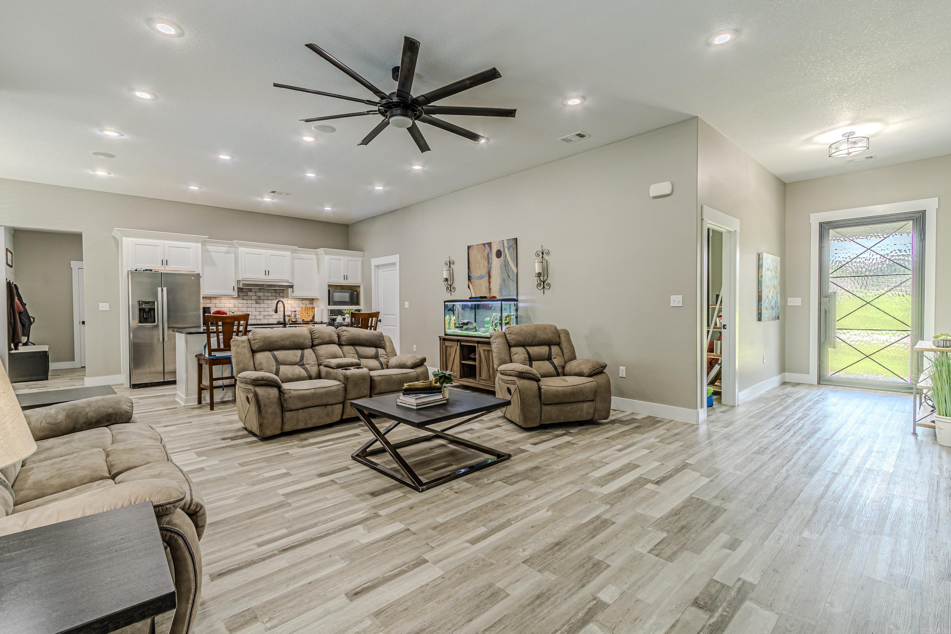 SILO RIDGE ESTATES - Residential