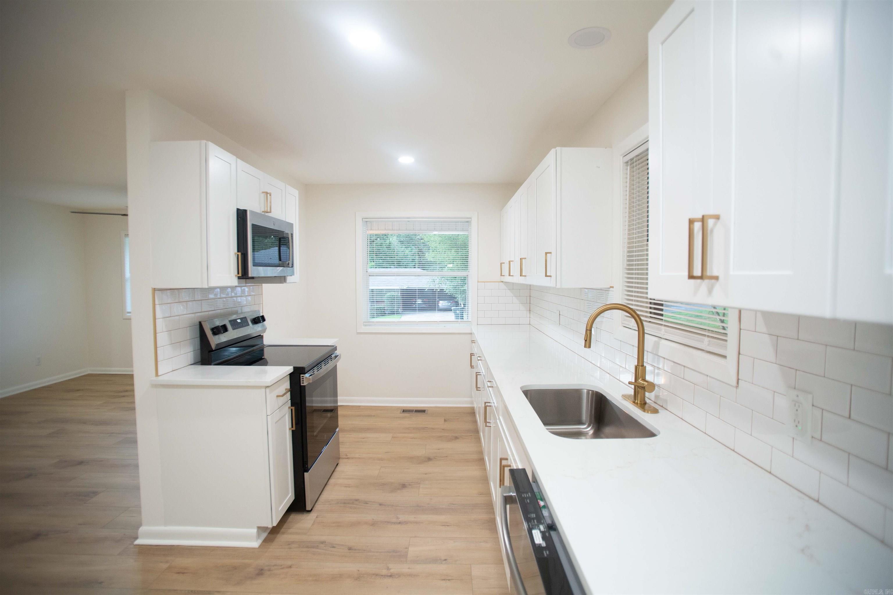 INTERURBAN HGTS - Residential