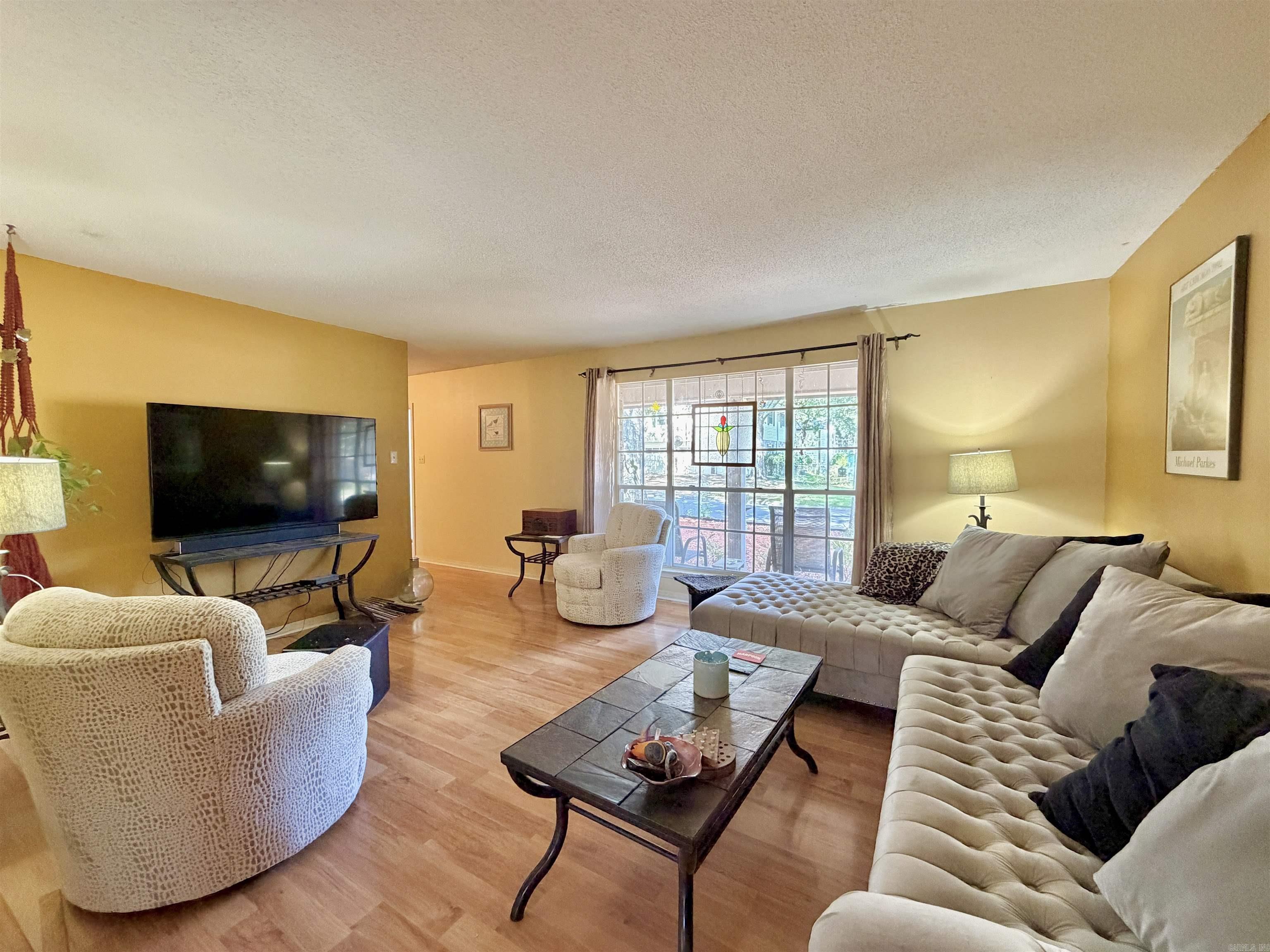 INDIAN HILLS - Residential