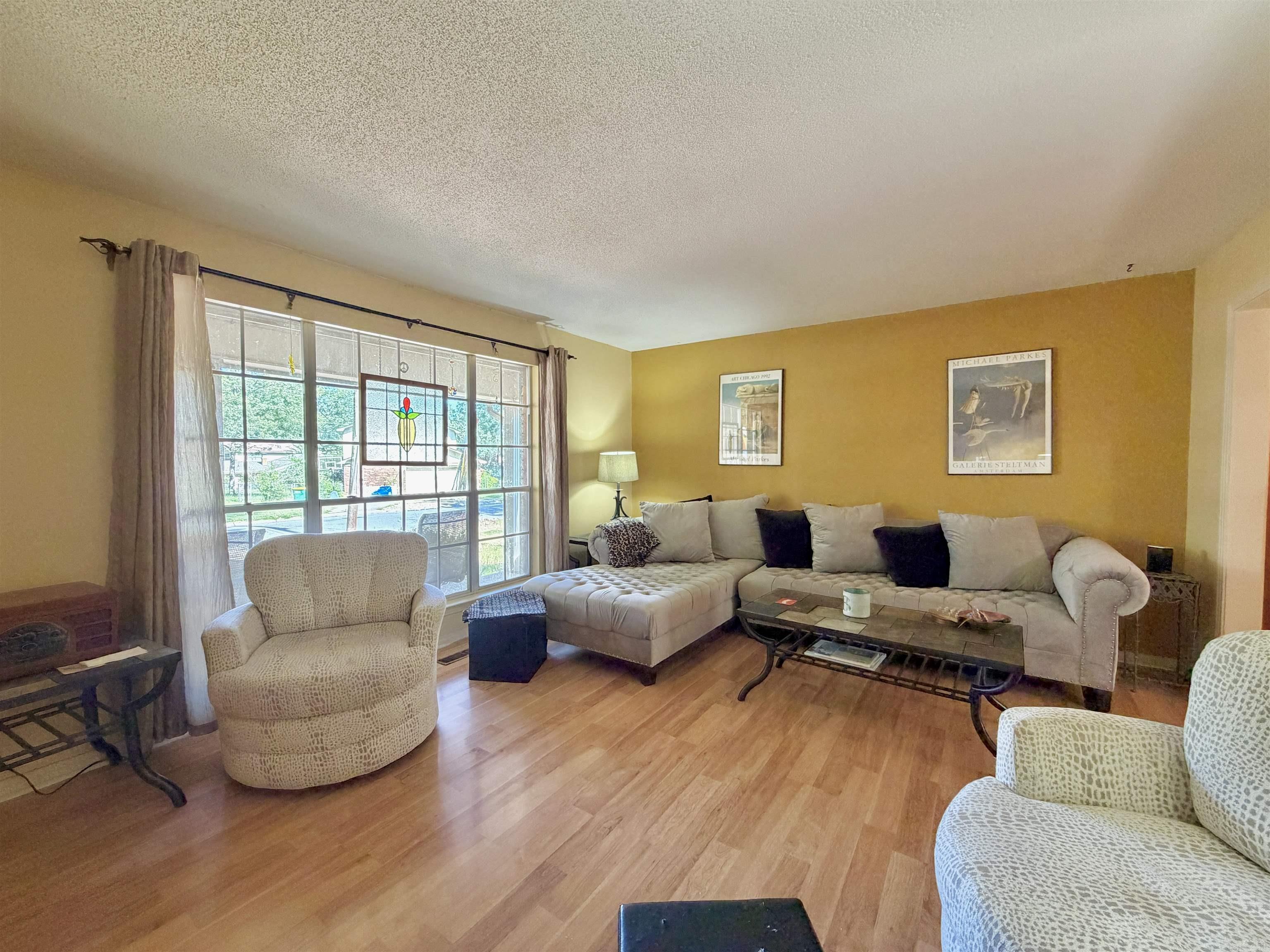 INDIAN HILLS - Residential