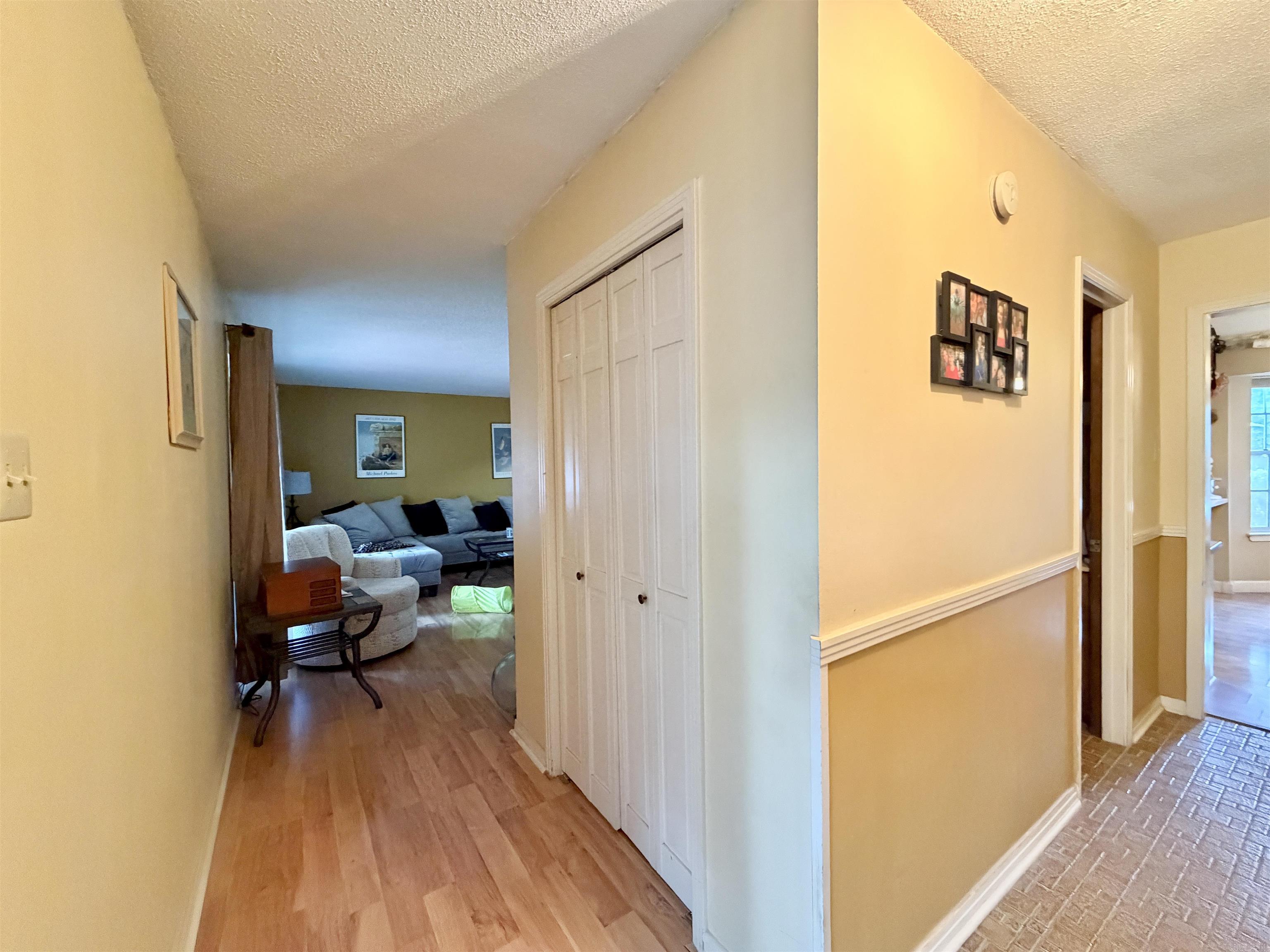 INDIAN HILLS - Residential
