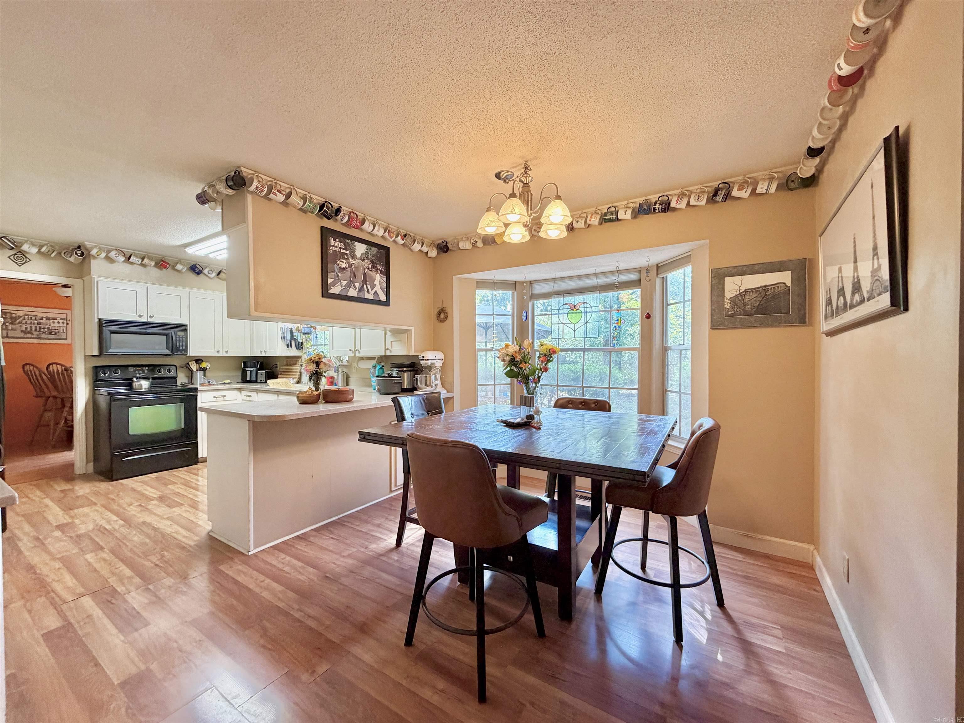 INDIAN HILLS - Residential