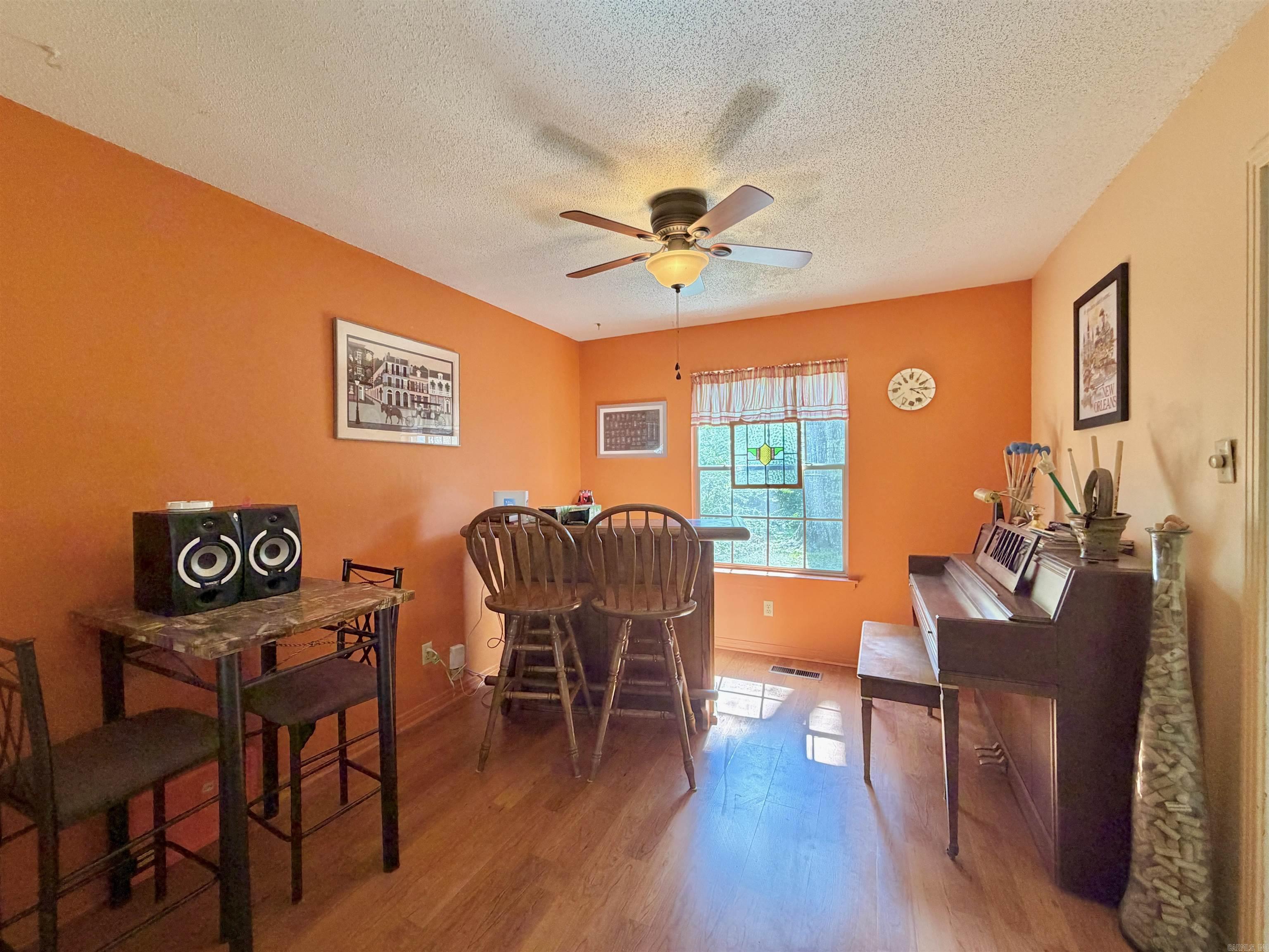 INDIAN HILLS - Residential