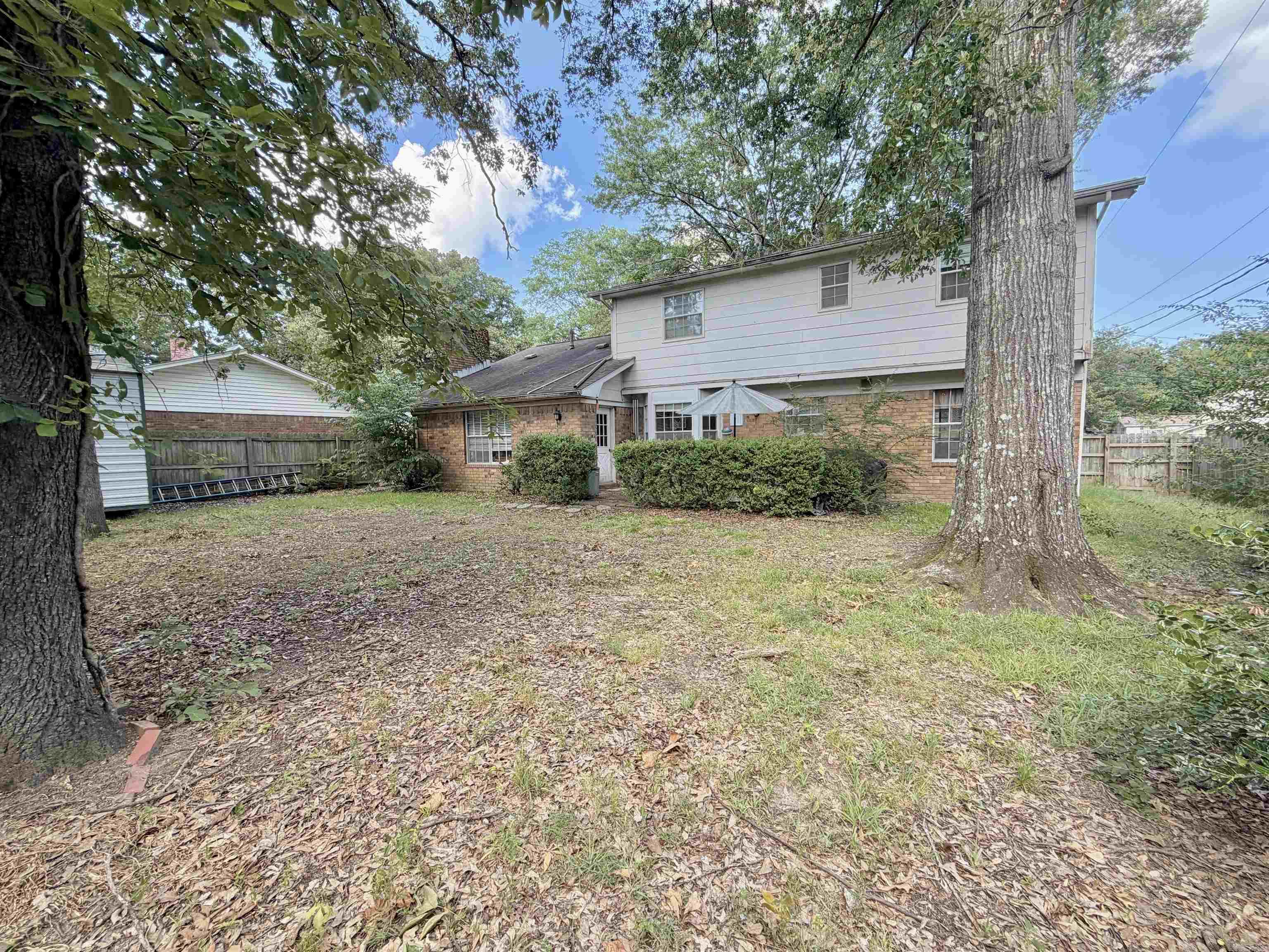 INDIAN HILLS - Residential