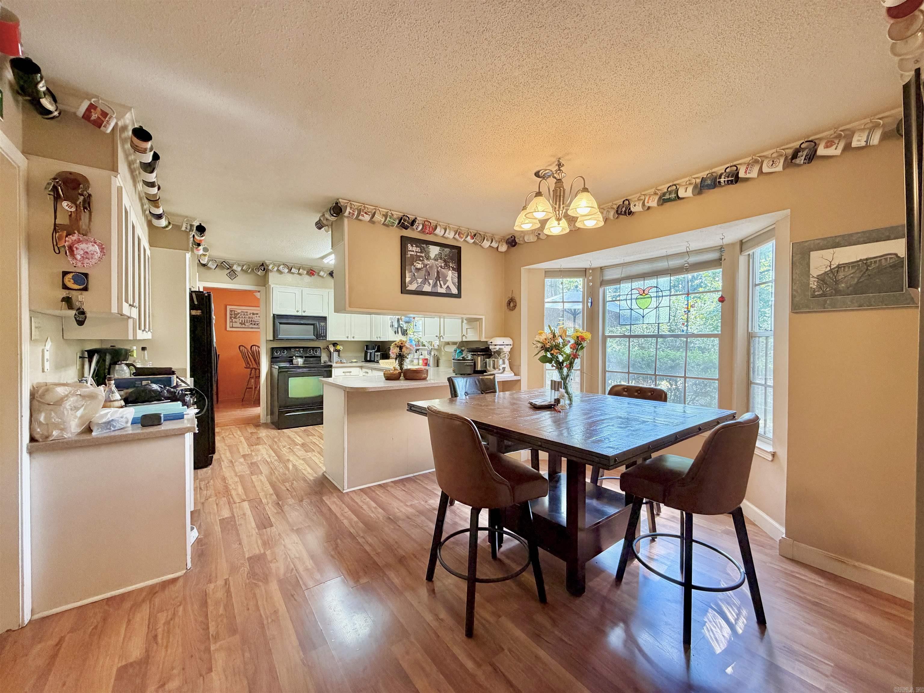 INDIAN HILLS - Residential