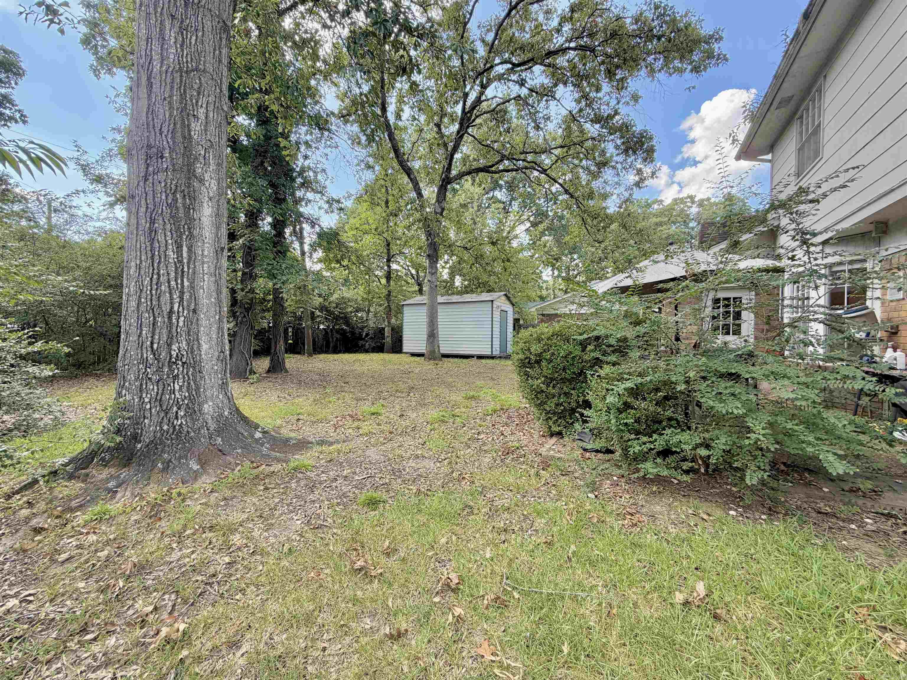 INDIAN HILLS - Residential