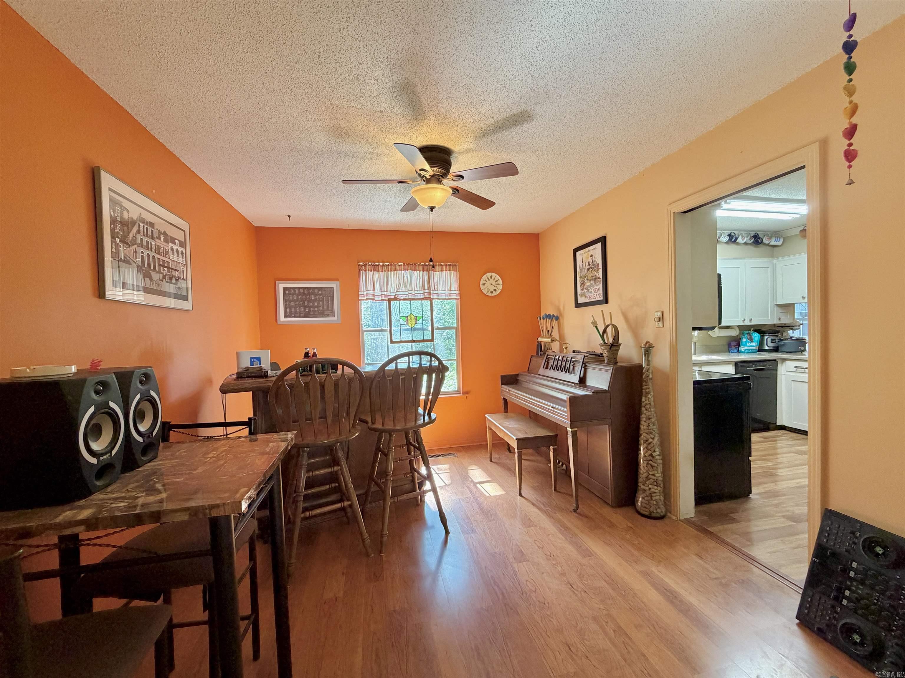 INDIAN HILLS - Residential