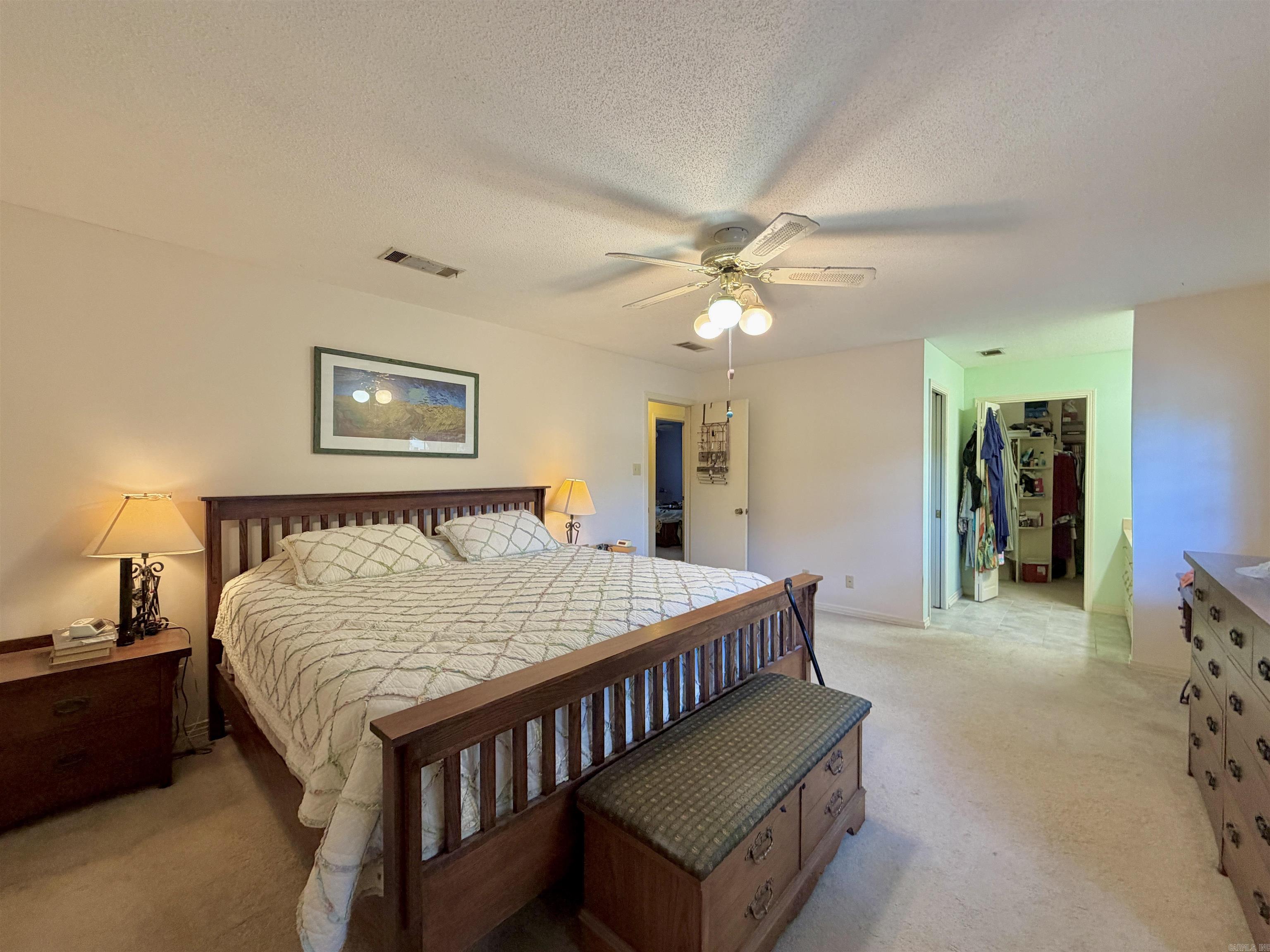 INDIAN HILLS - Residential