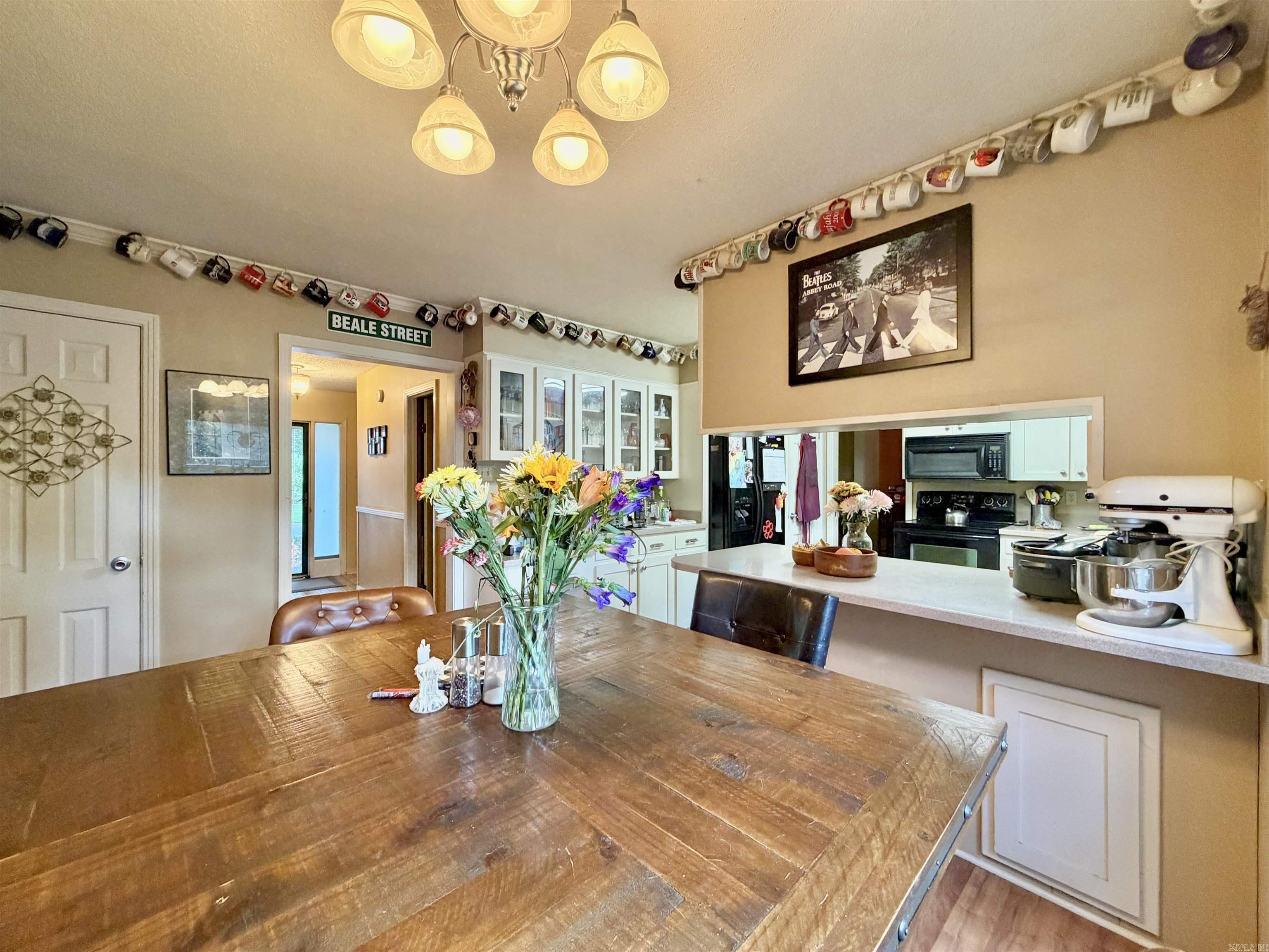 INDIAN HILLS - Residential