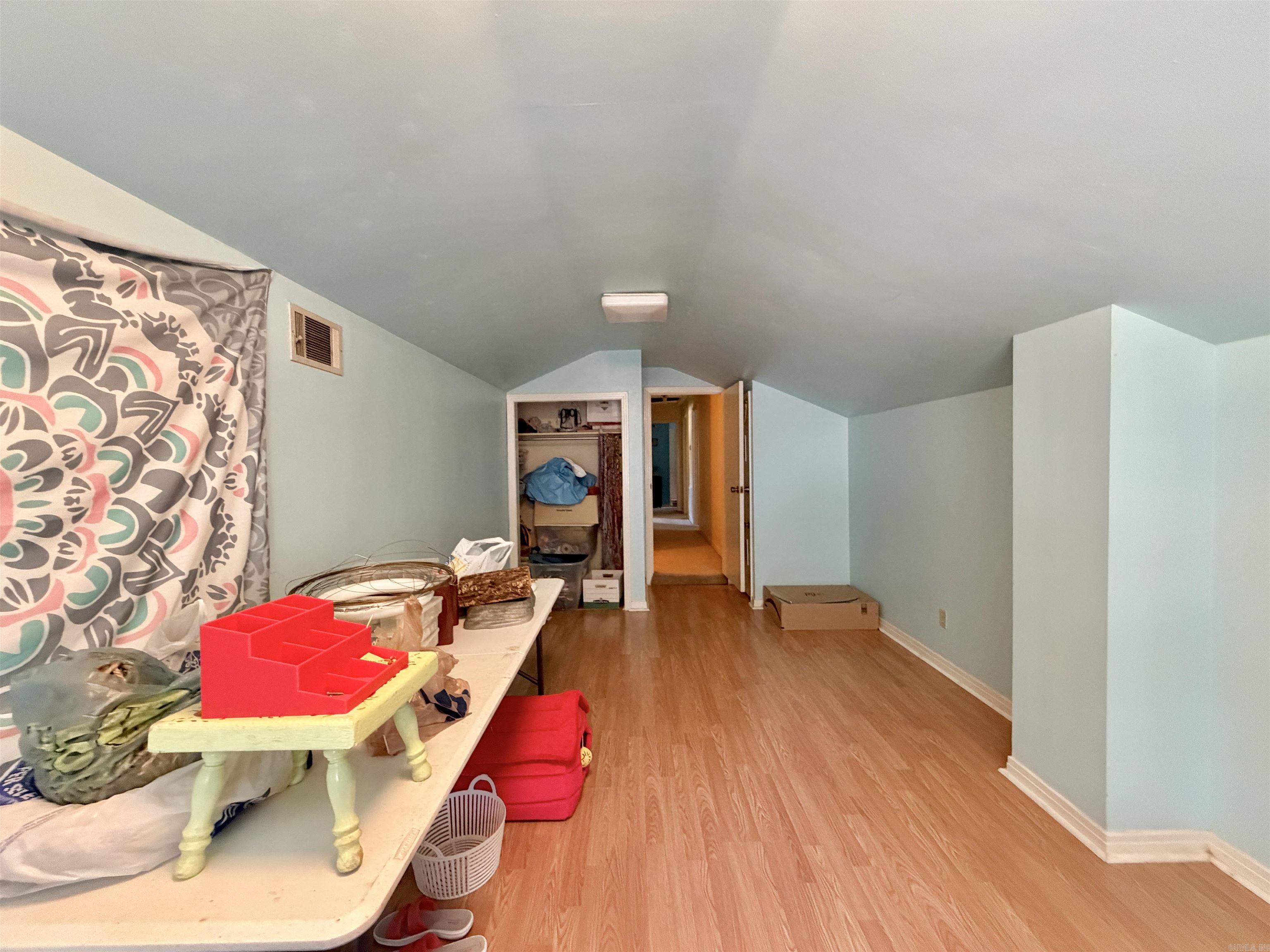 INDIAN HILLS - Residential
