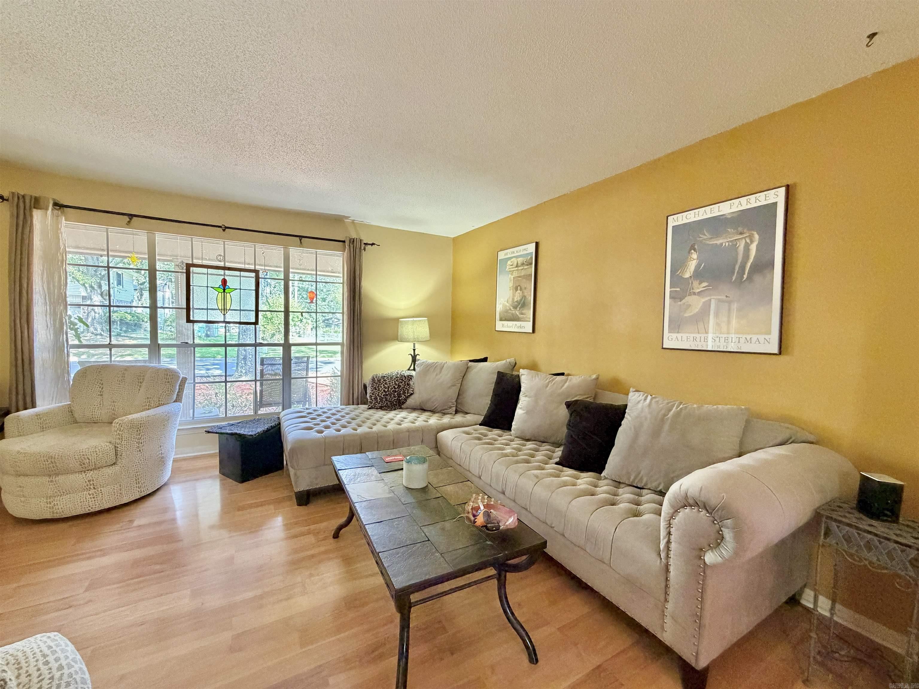 INDIAN HILLS - Residential