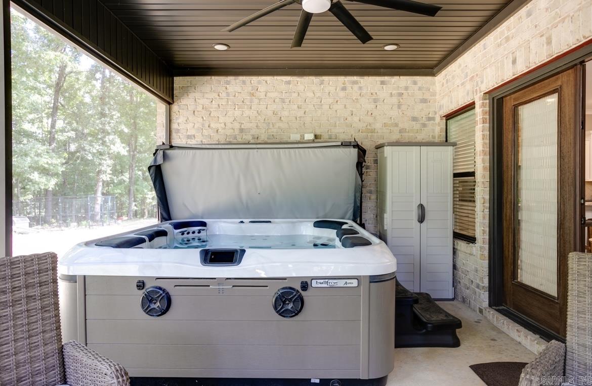 SIERRA RIDGE - Residential