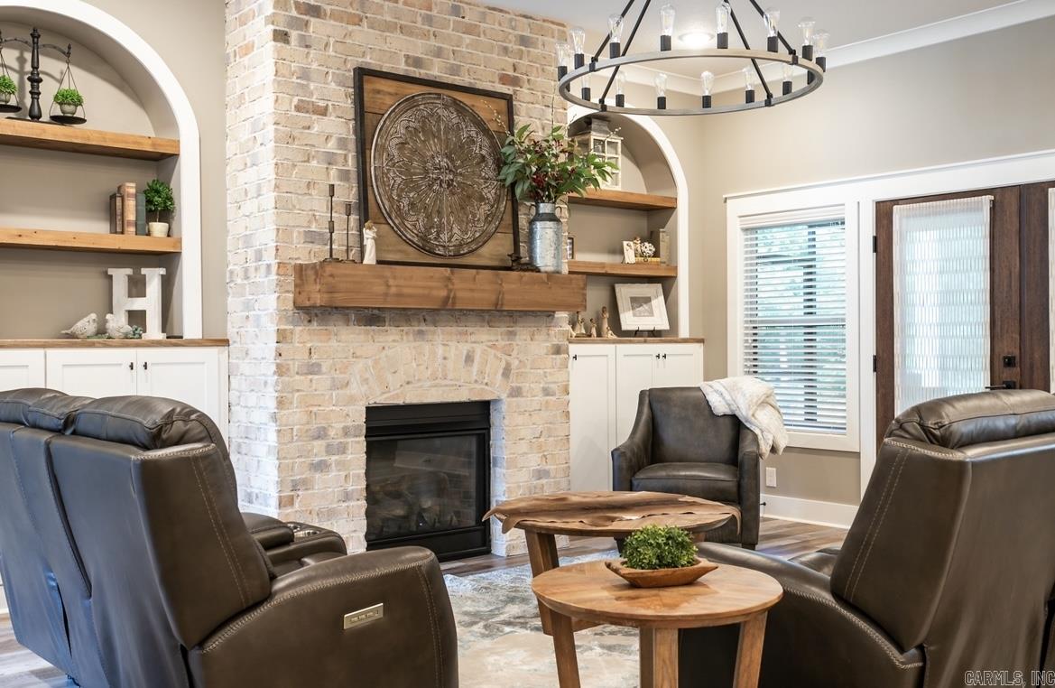 SIERRA RIDGE - Residential