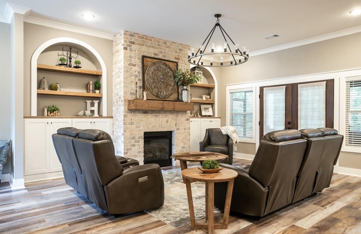 SIERRA RIDGE - Residential