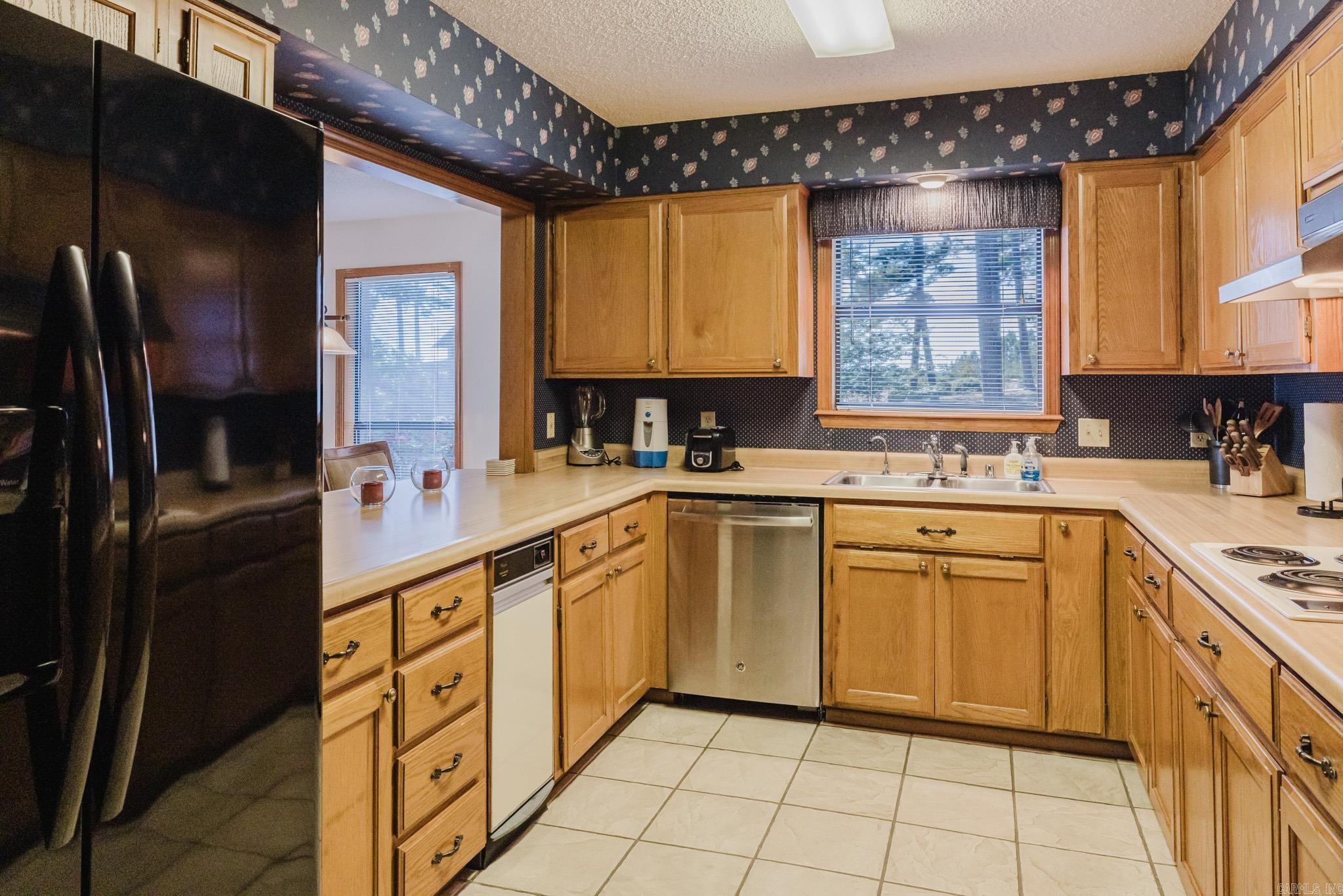 CEDAR CREST HPR - Residential