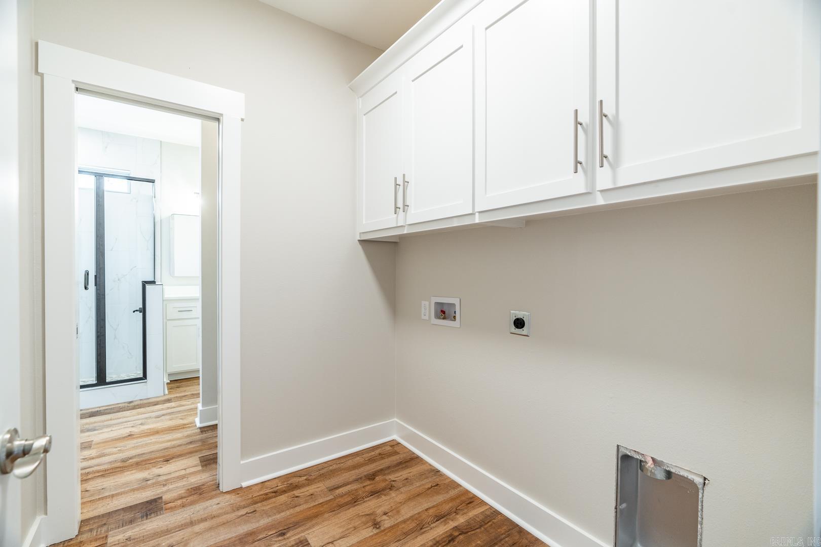 EAST MEADOW - Residential