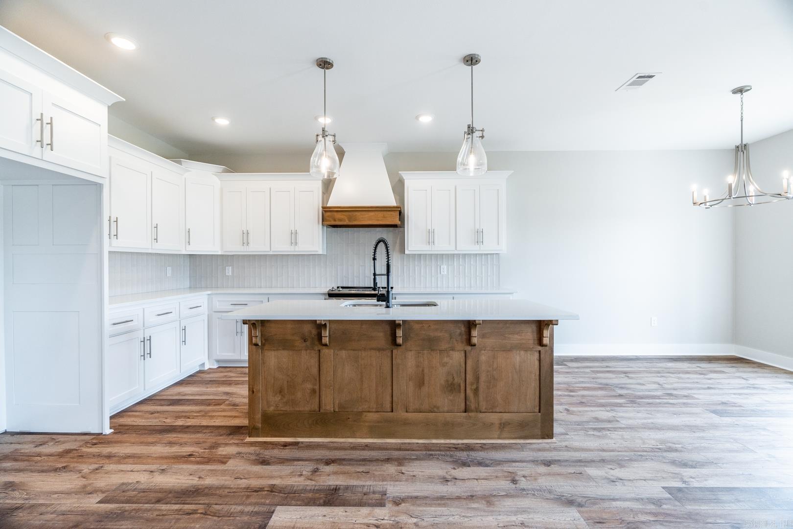 EAST MEADOW - Residential