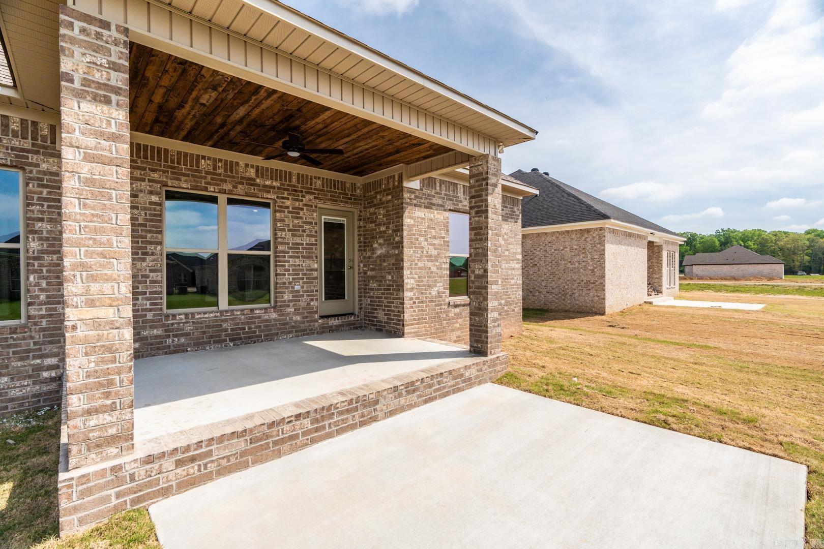 EAST MEADOW - Residential