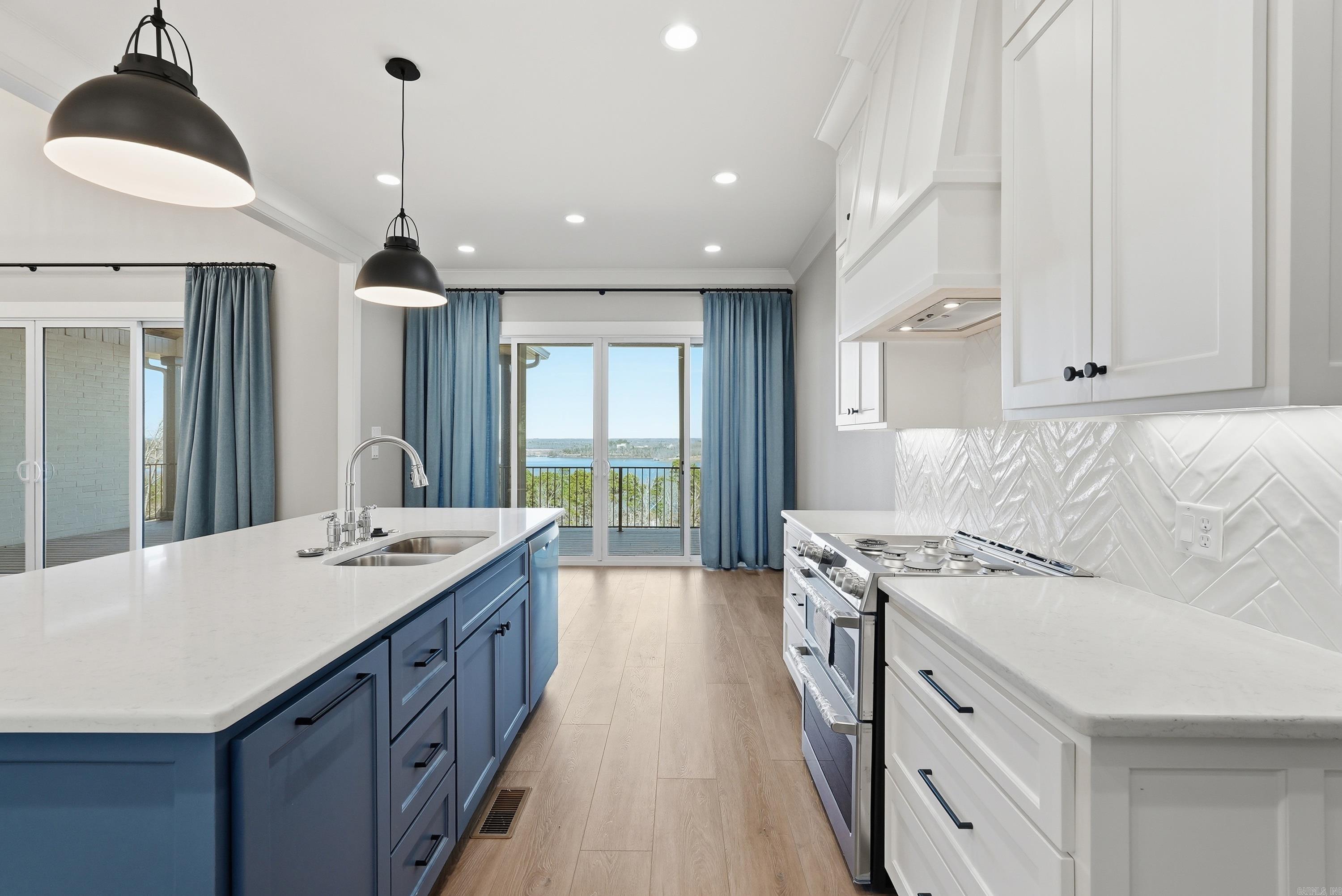NORTH VIEW ESTATES - Residential
