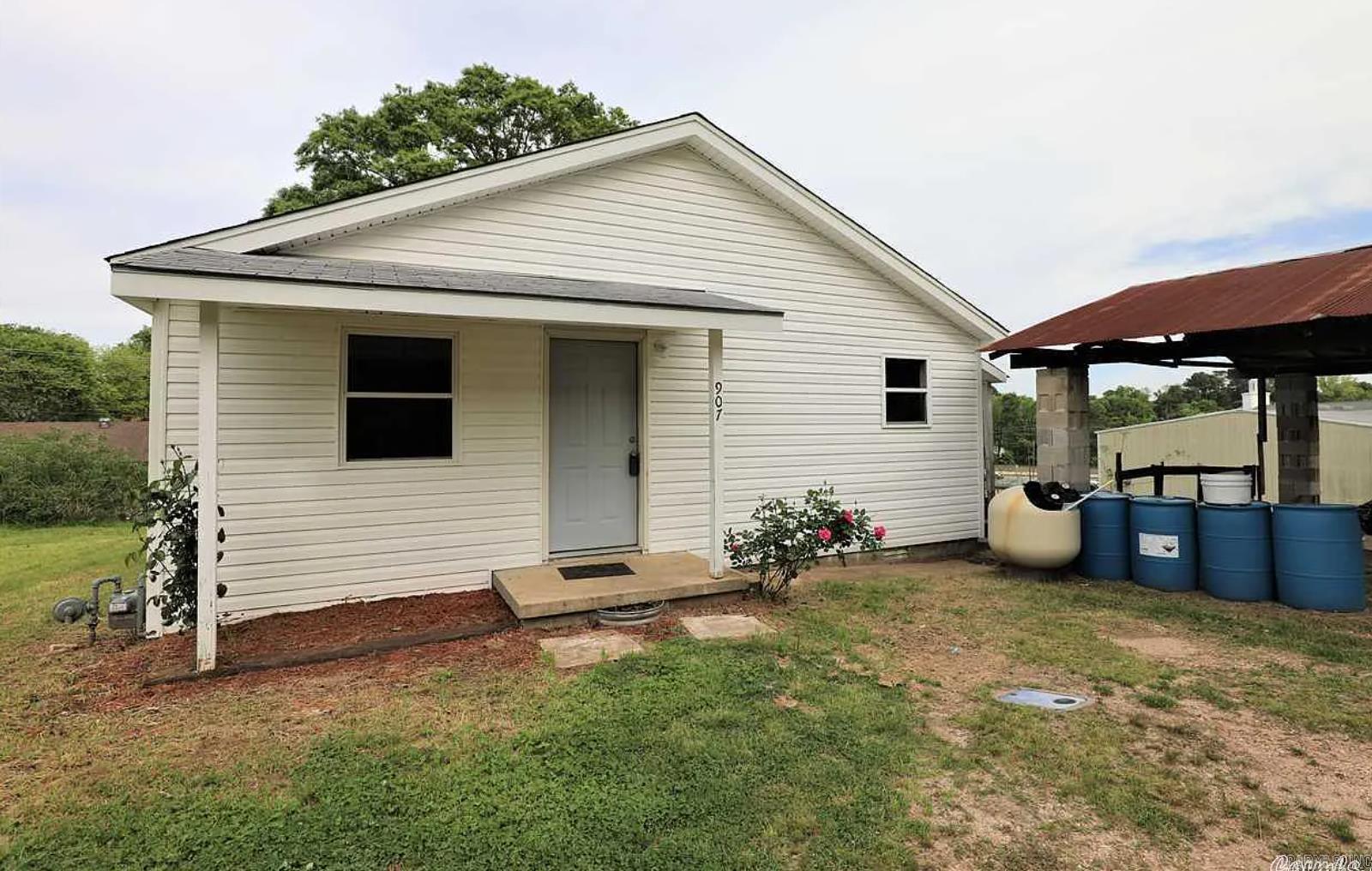 looking for a cute home to rent come see this one today