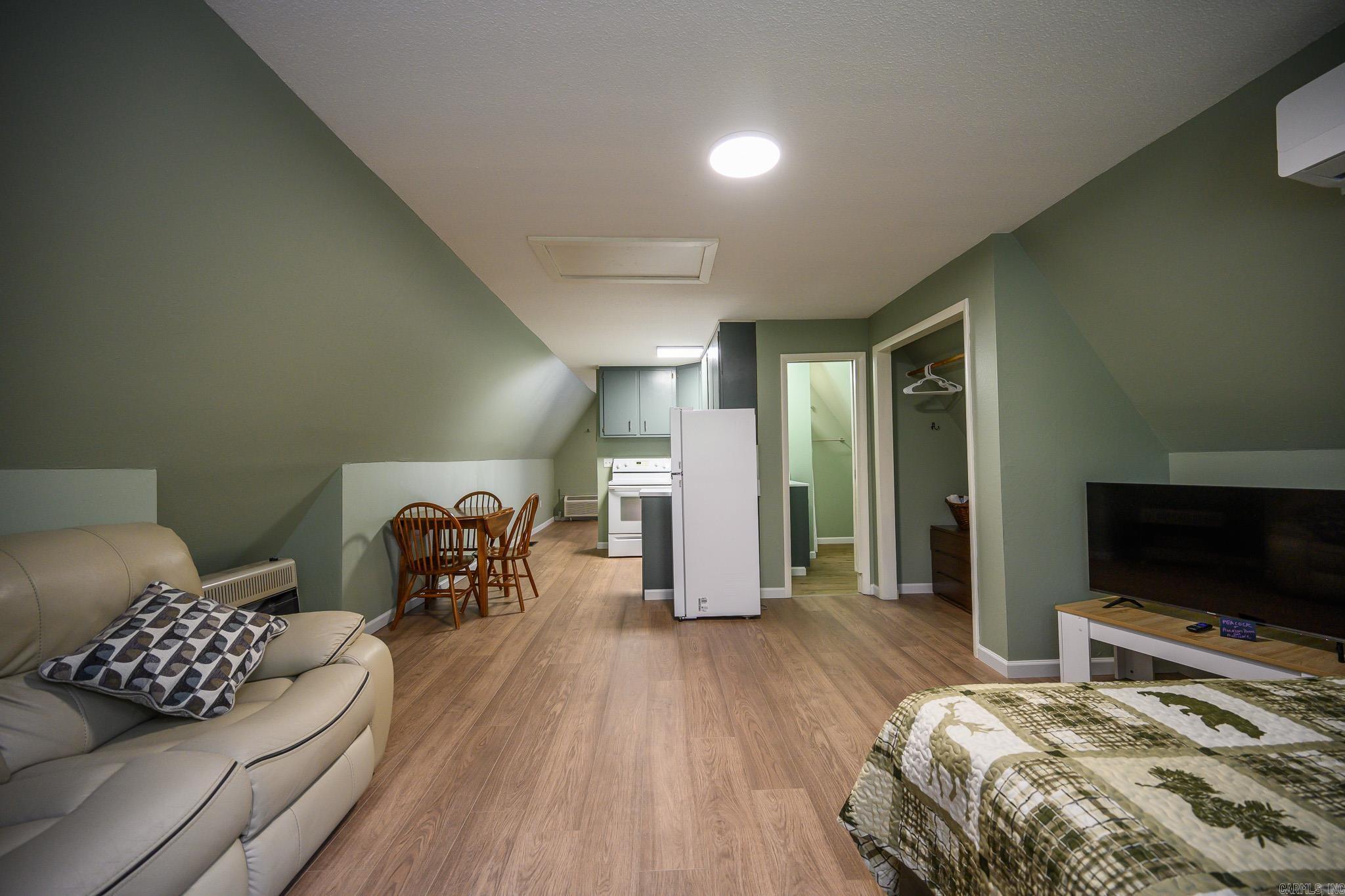 Metes & Bounds - Commercial Sale