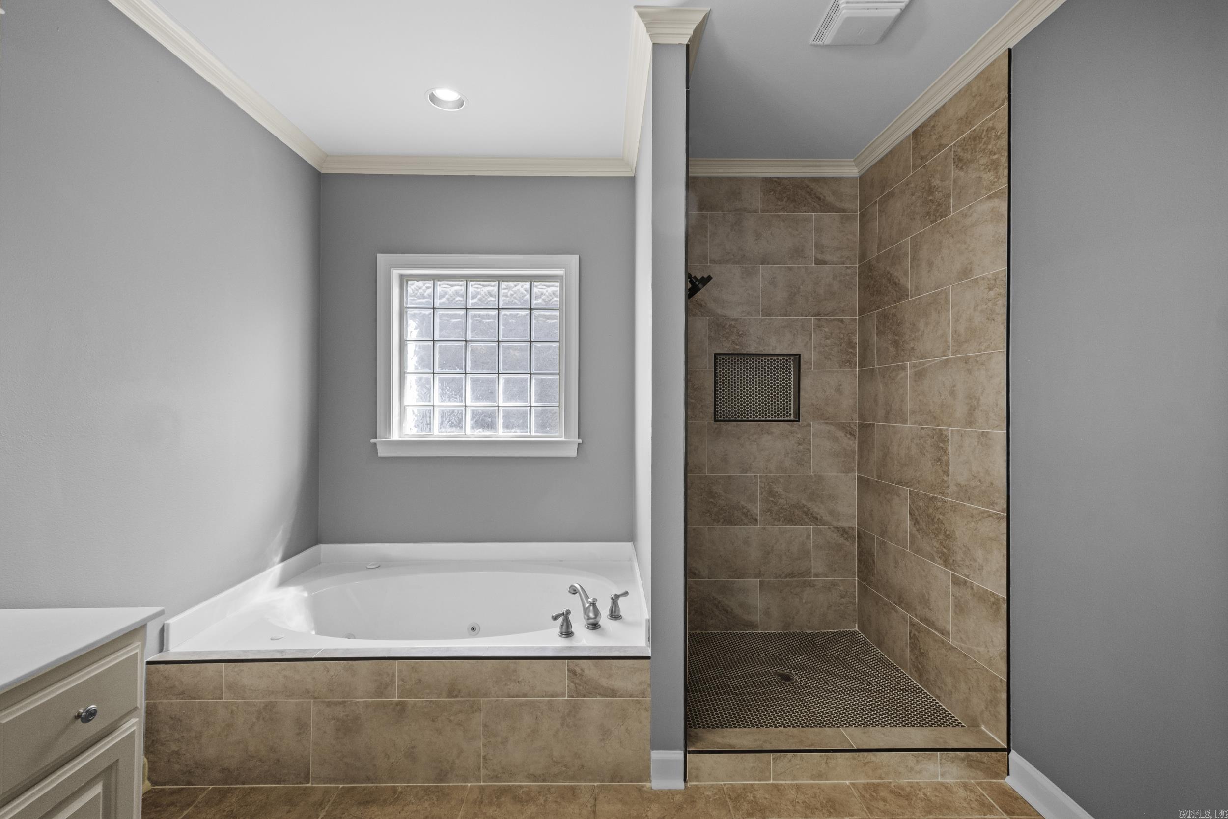 MAUMELLE VALLEY ESTATES - Residential