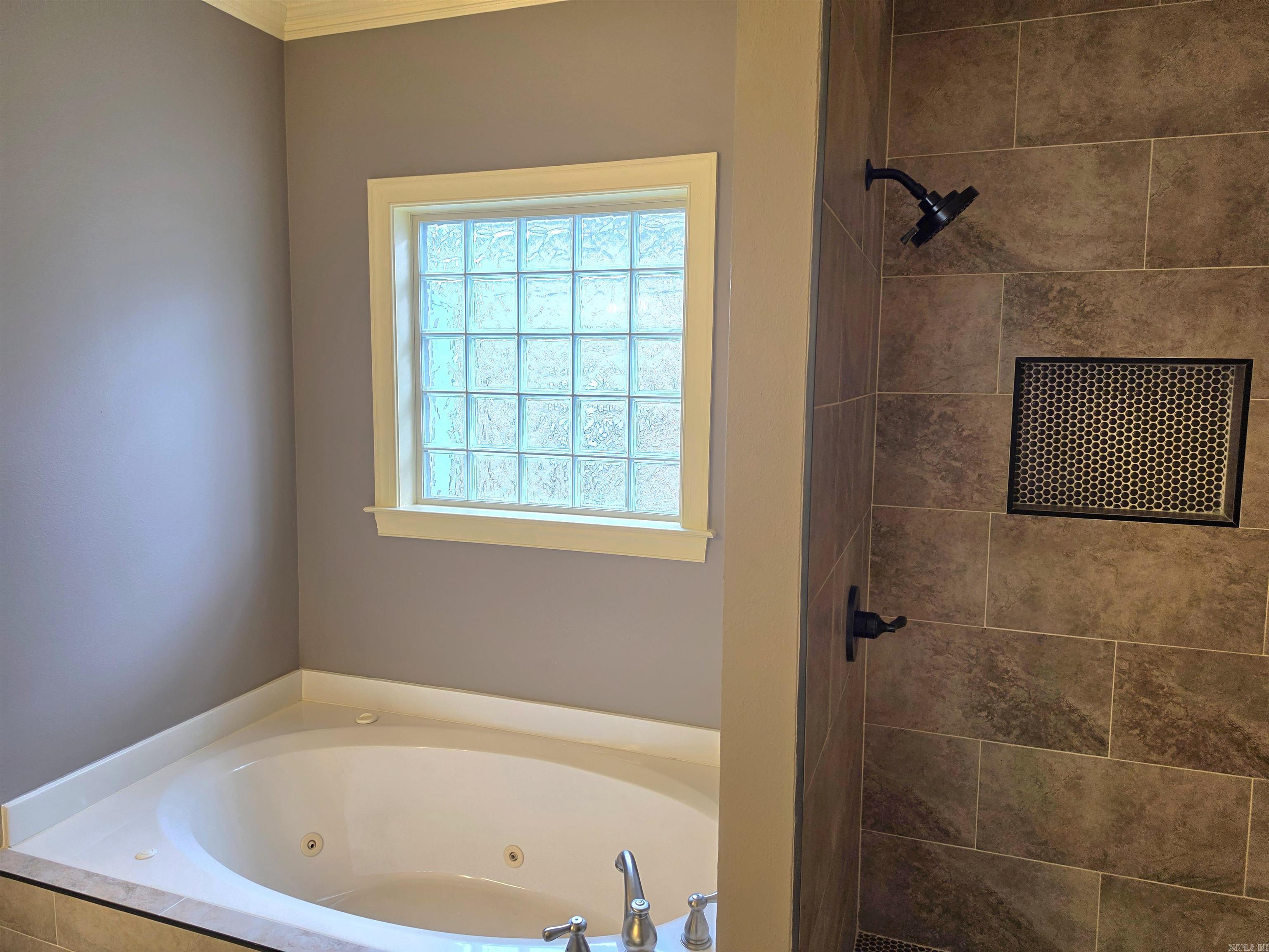 MAUMELLE VALLEY ESTATES - Residential