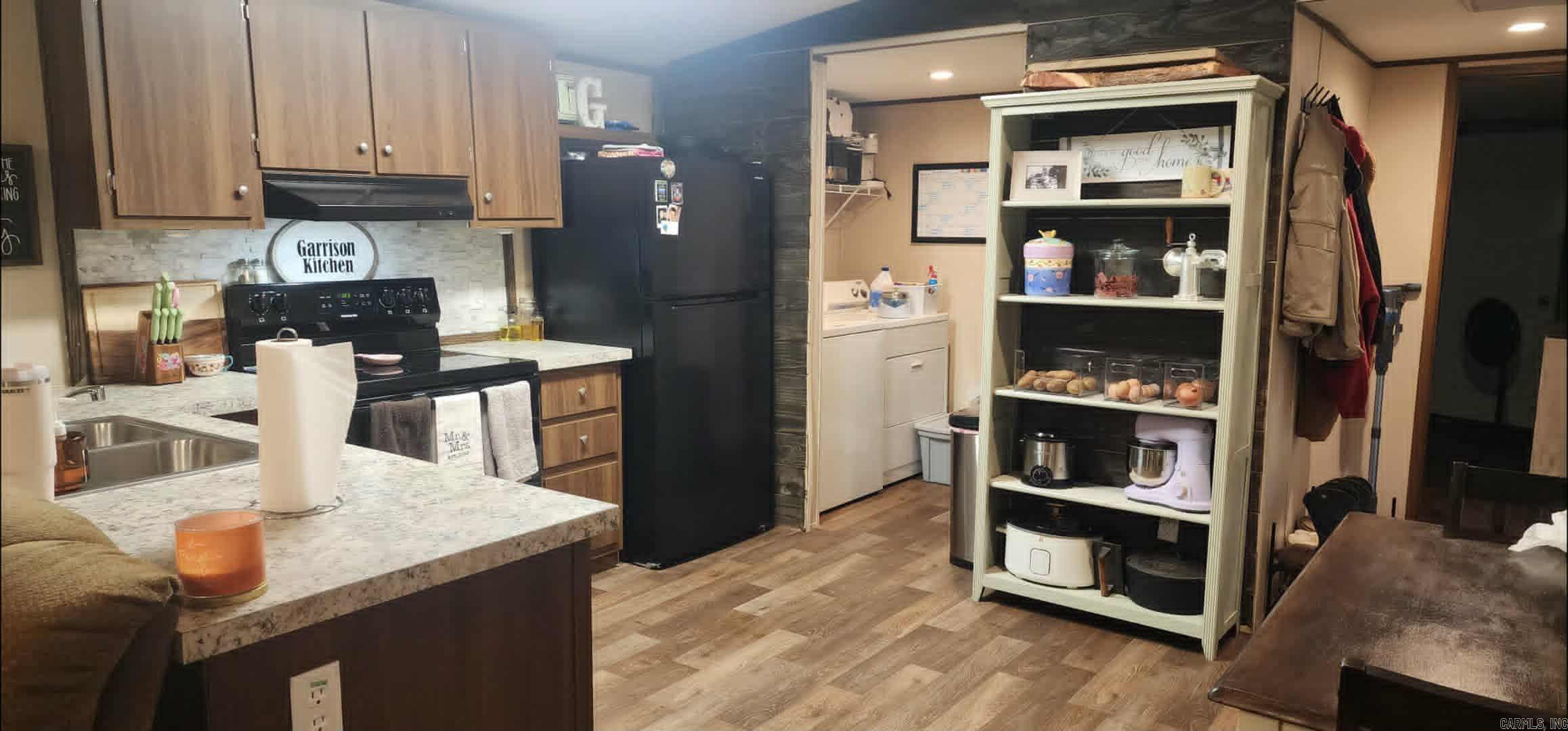 OAK MEADOWS ACRES - Residential