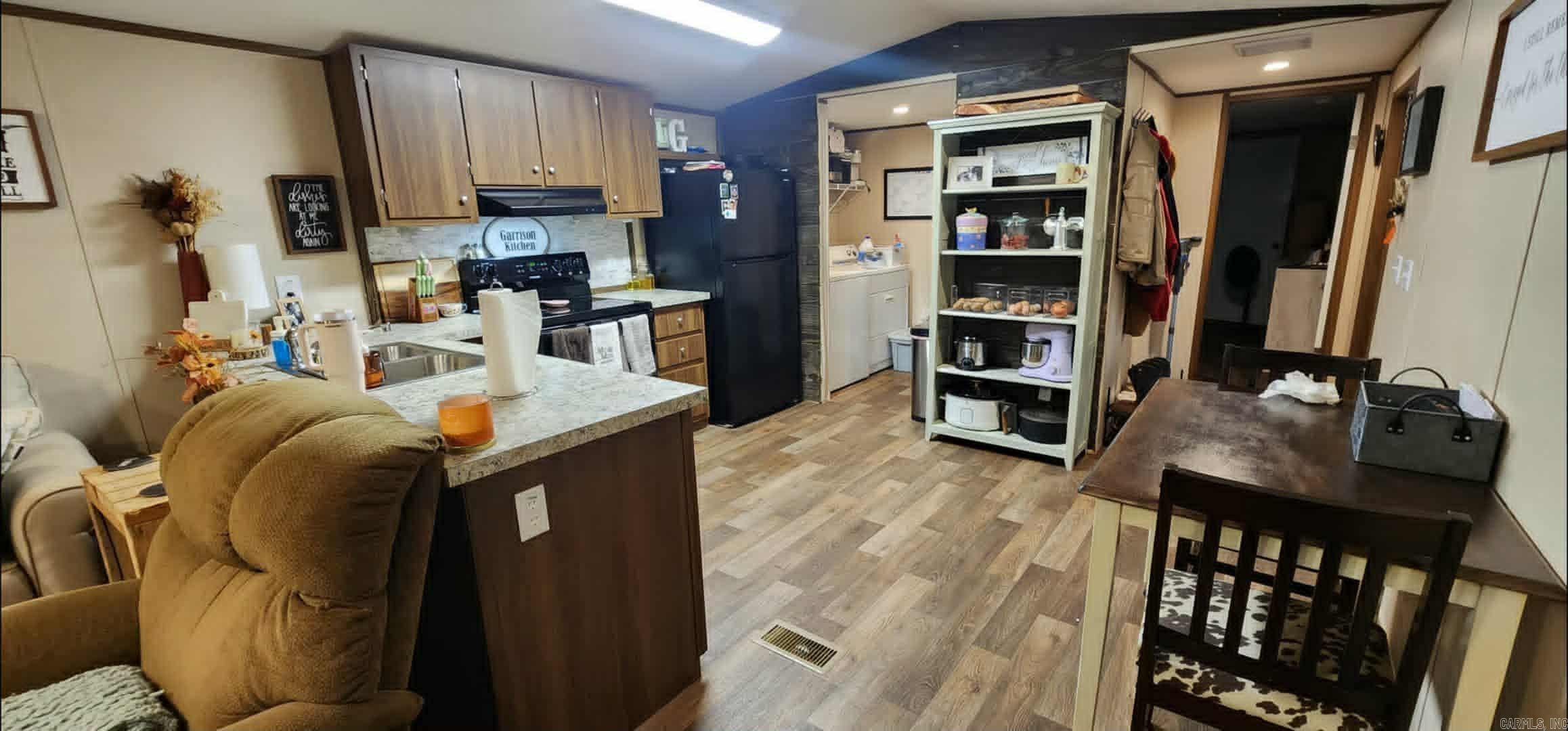 OAK MEADOWS ACRES - Residential