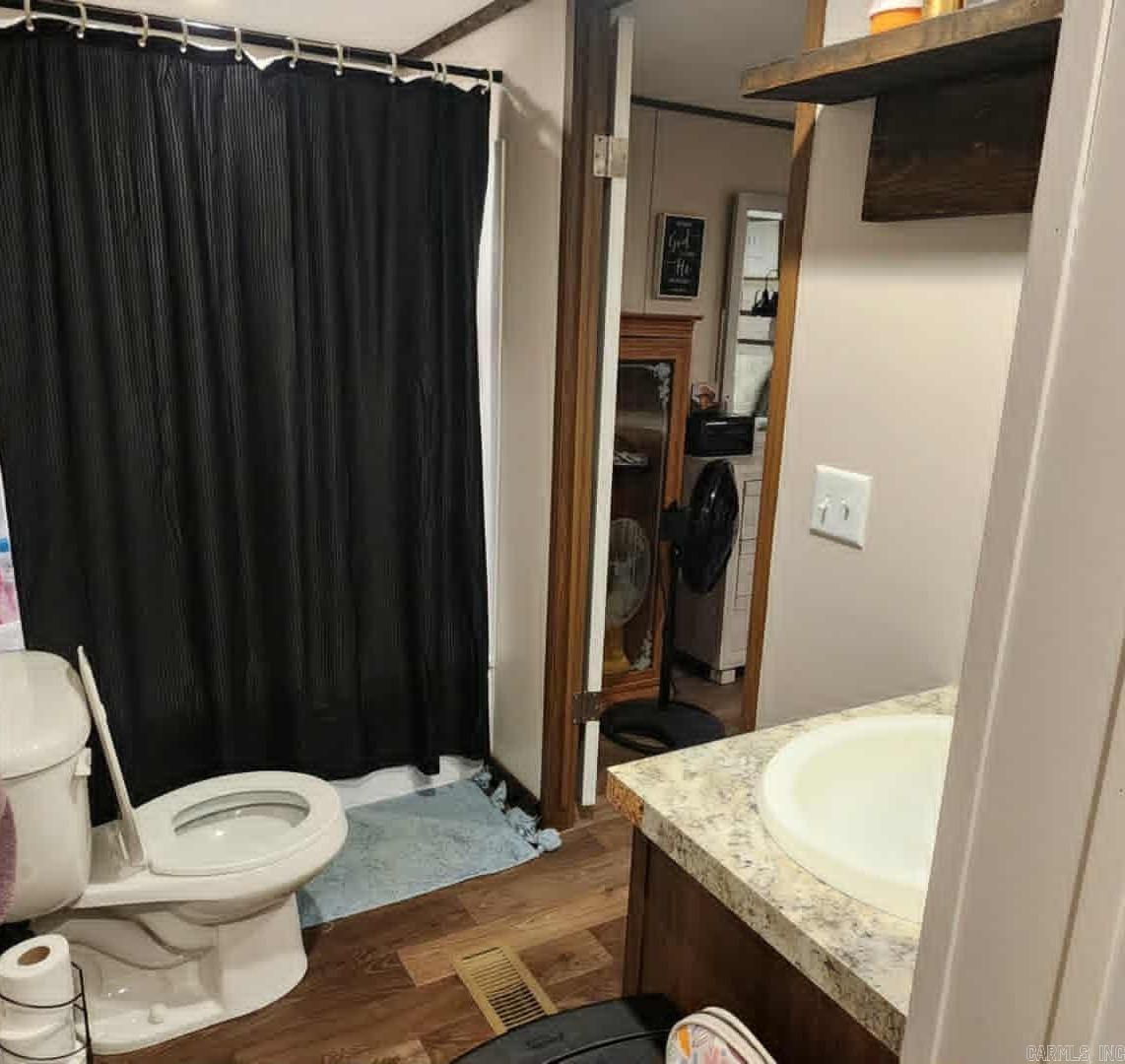 OAK MEADOWS ACRES - Residential