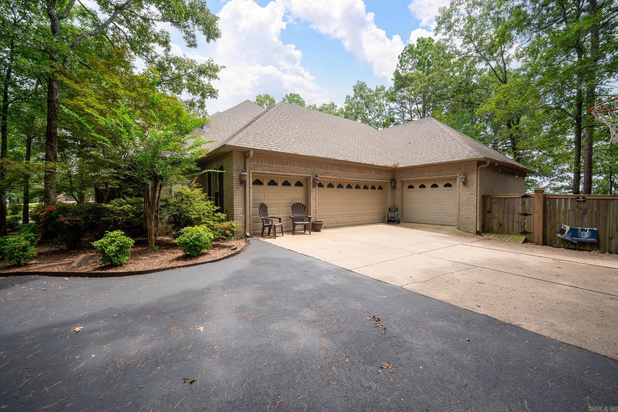 DOGWOOD ESTATES - Residential