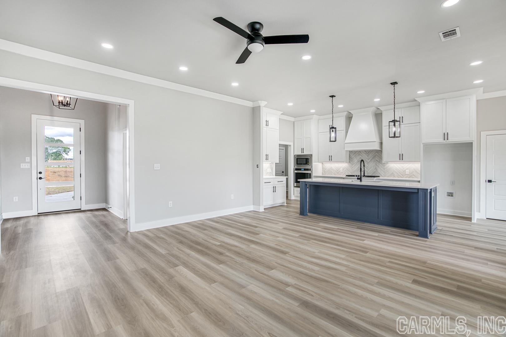 IVY PLACE - Residential