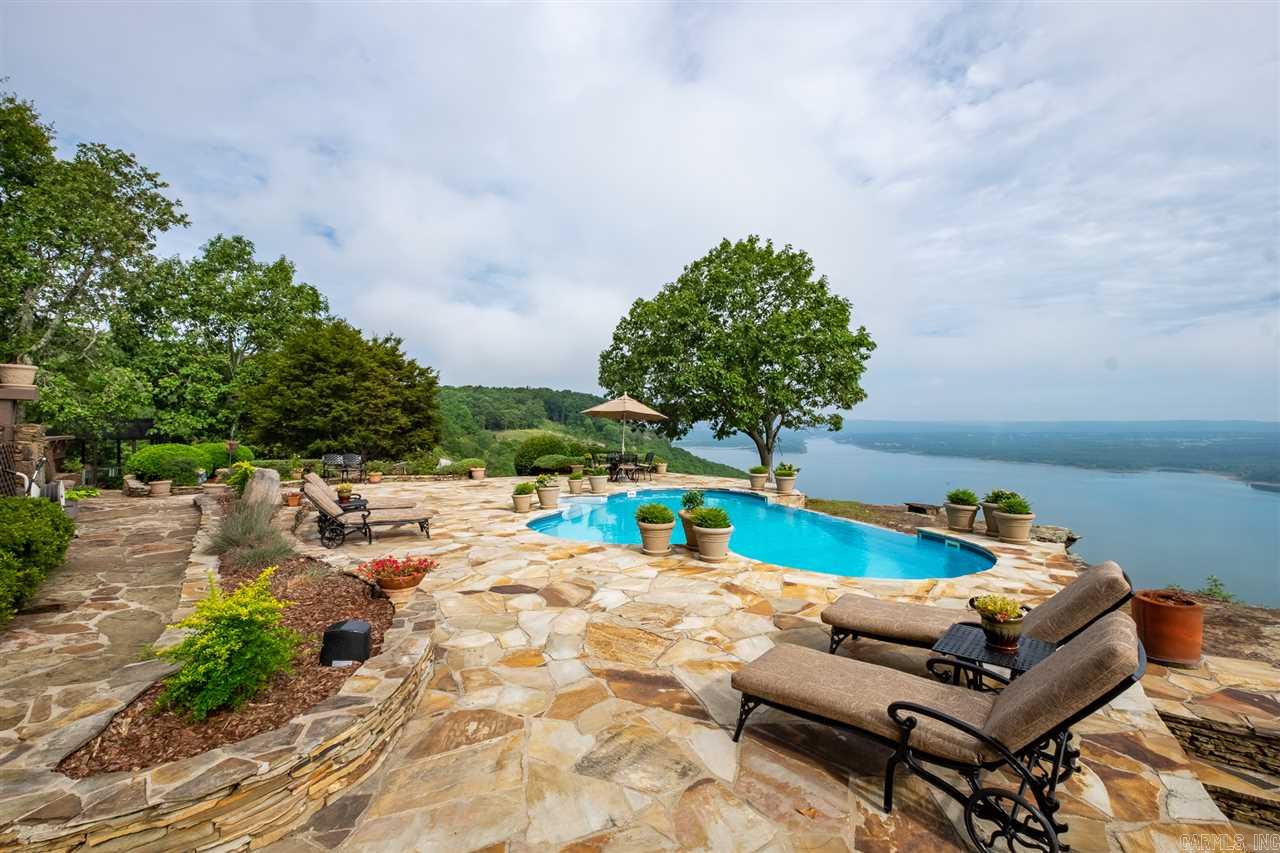 DIAMOND BLUFF ESTATES - Residential