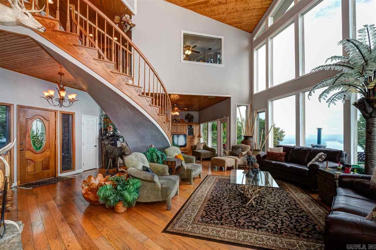 DIAMOND BLUFF ESTATES - Residential
