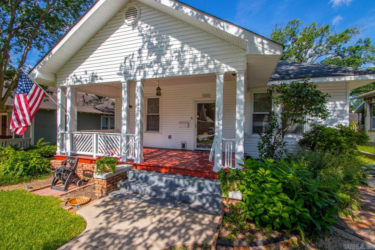 ELMHURST - Residential