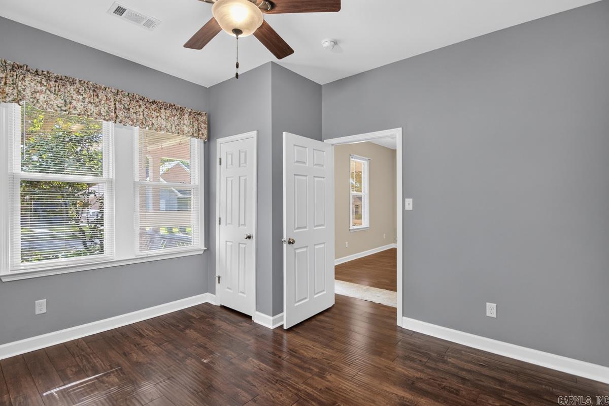 ELMHURST - Residential
