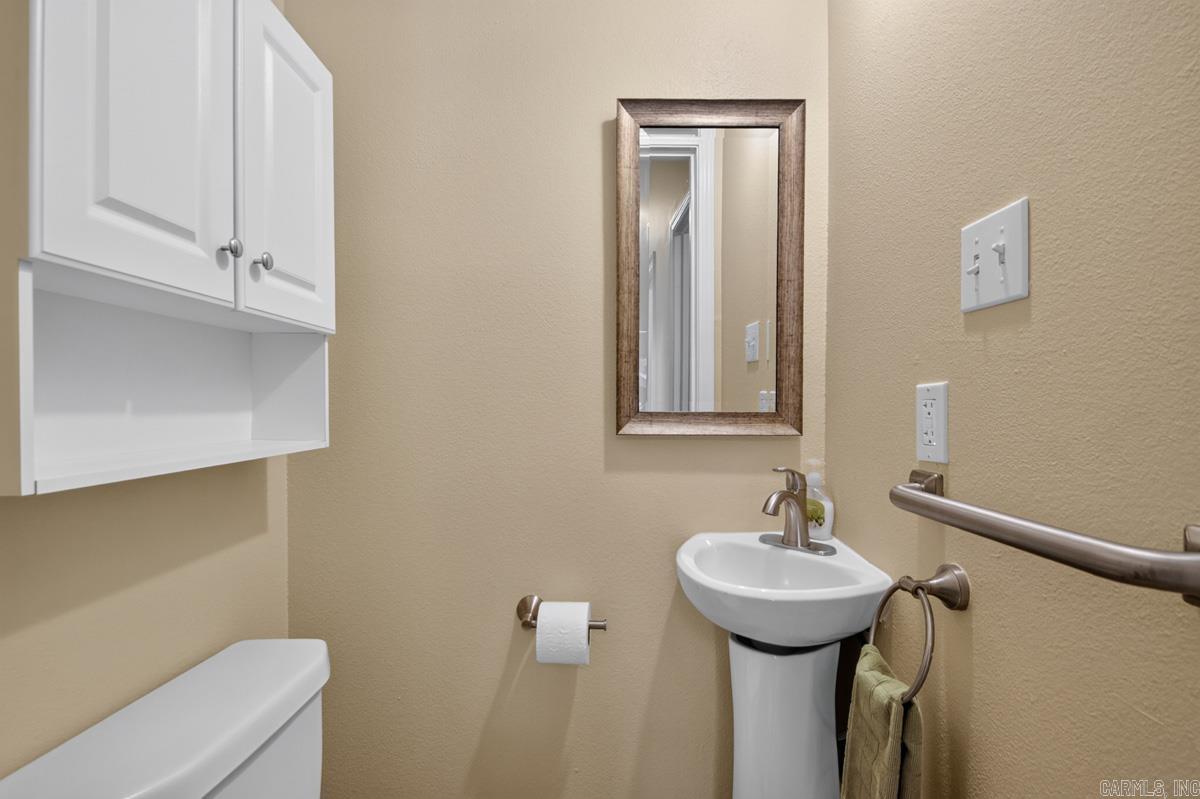 ELMHURST - Residential
