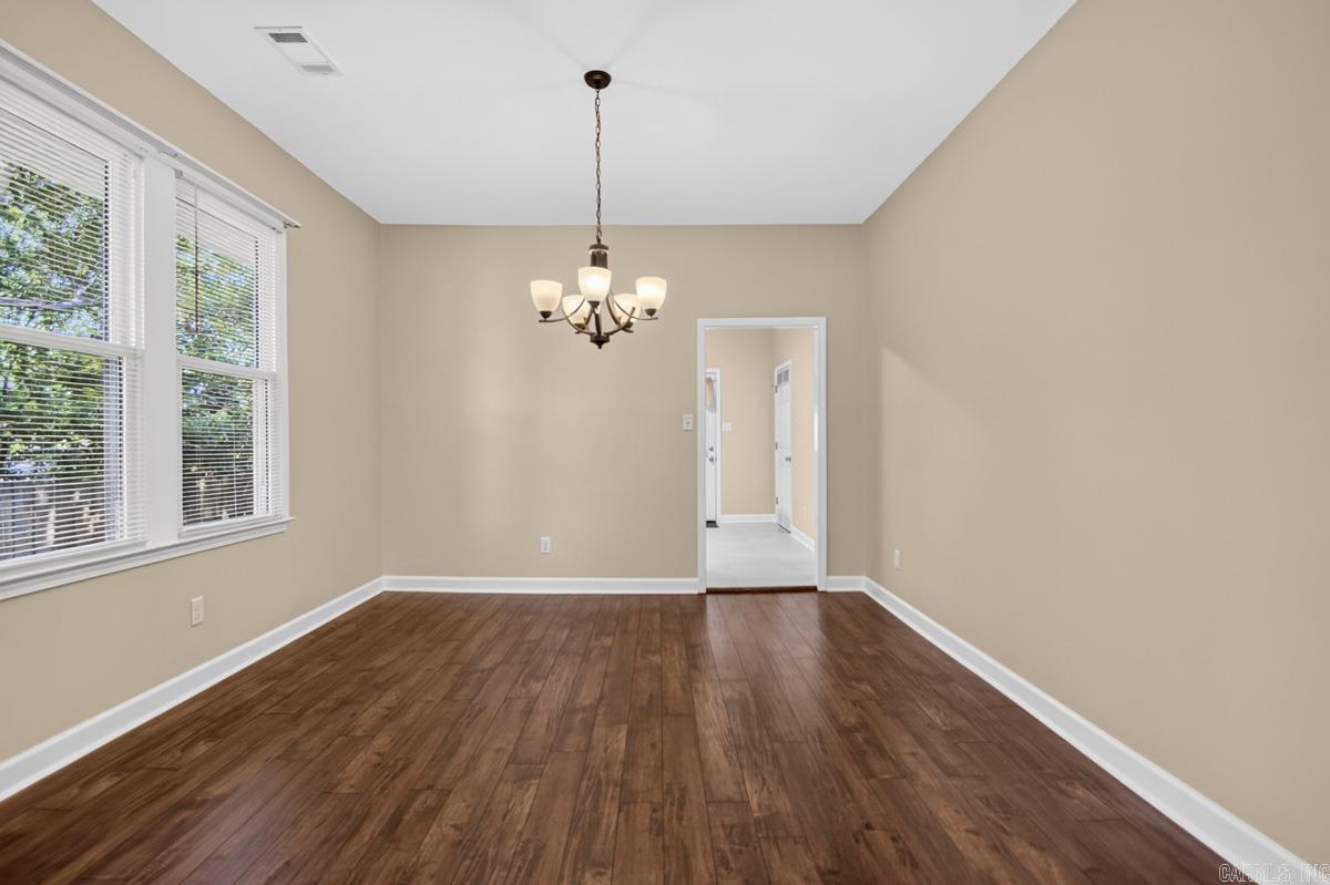 ELMHURST - Residential