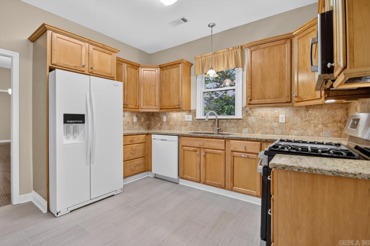ELMHURST - Residential
