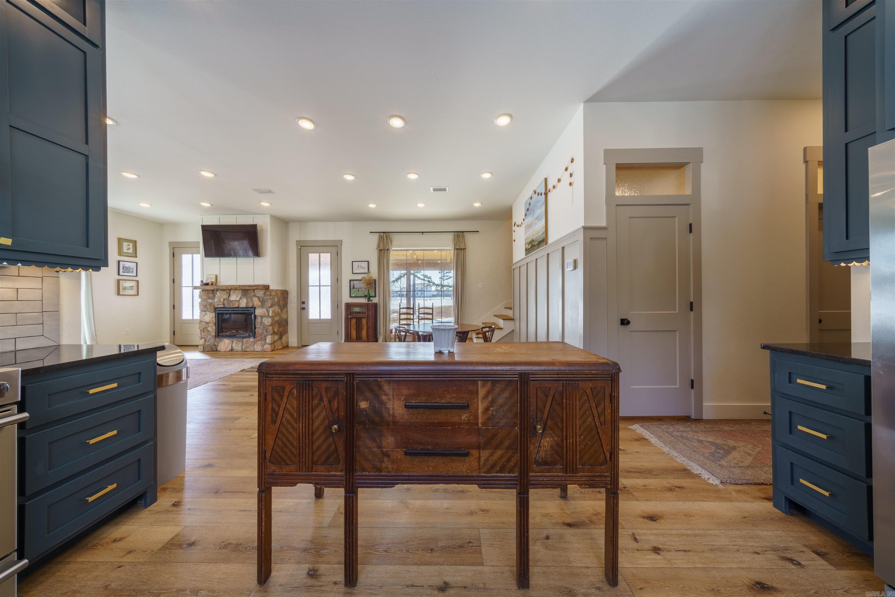 DOUBLE OAK ESTATES - Residential