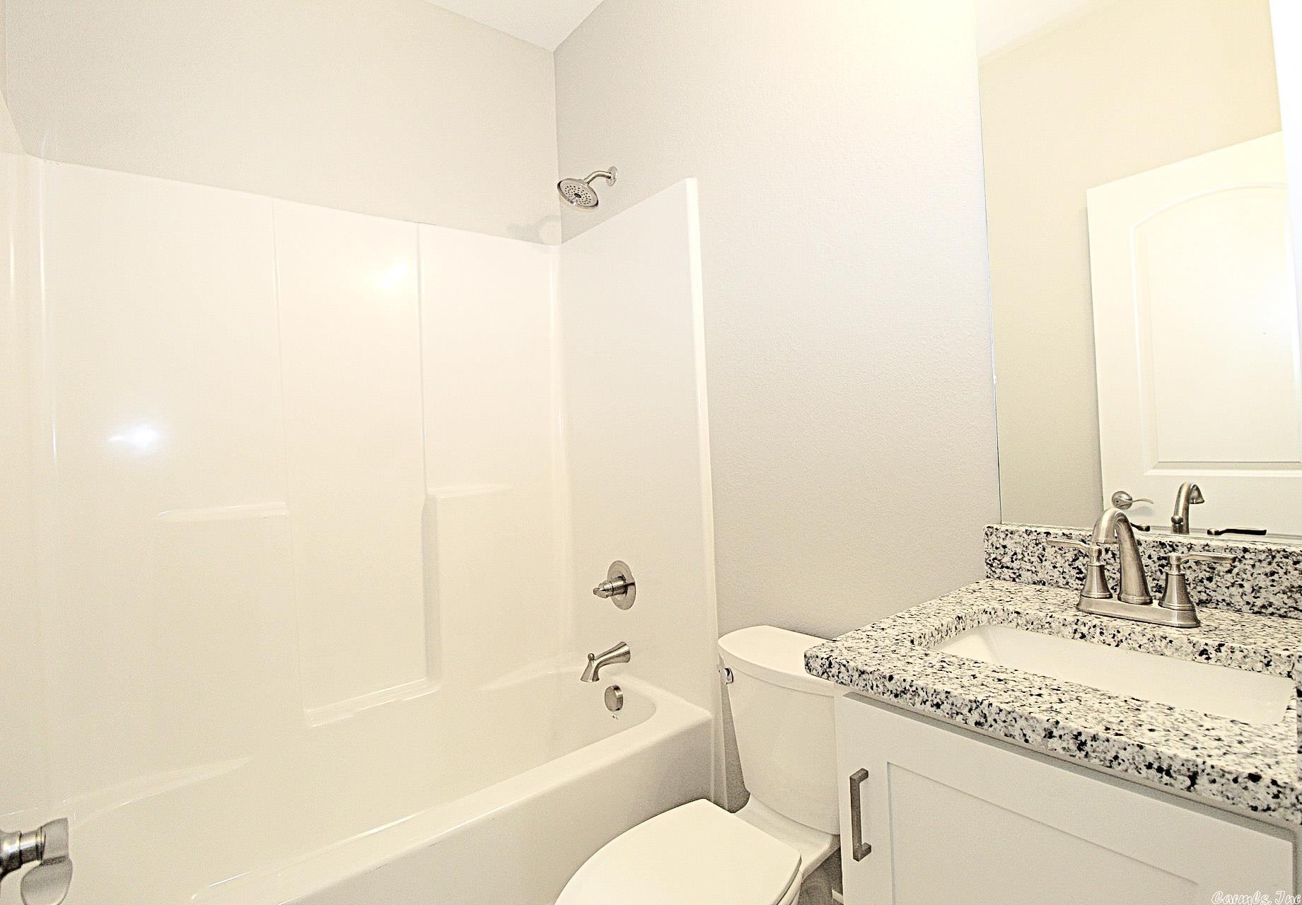 OAK TREE SOUTH - Residential