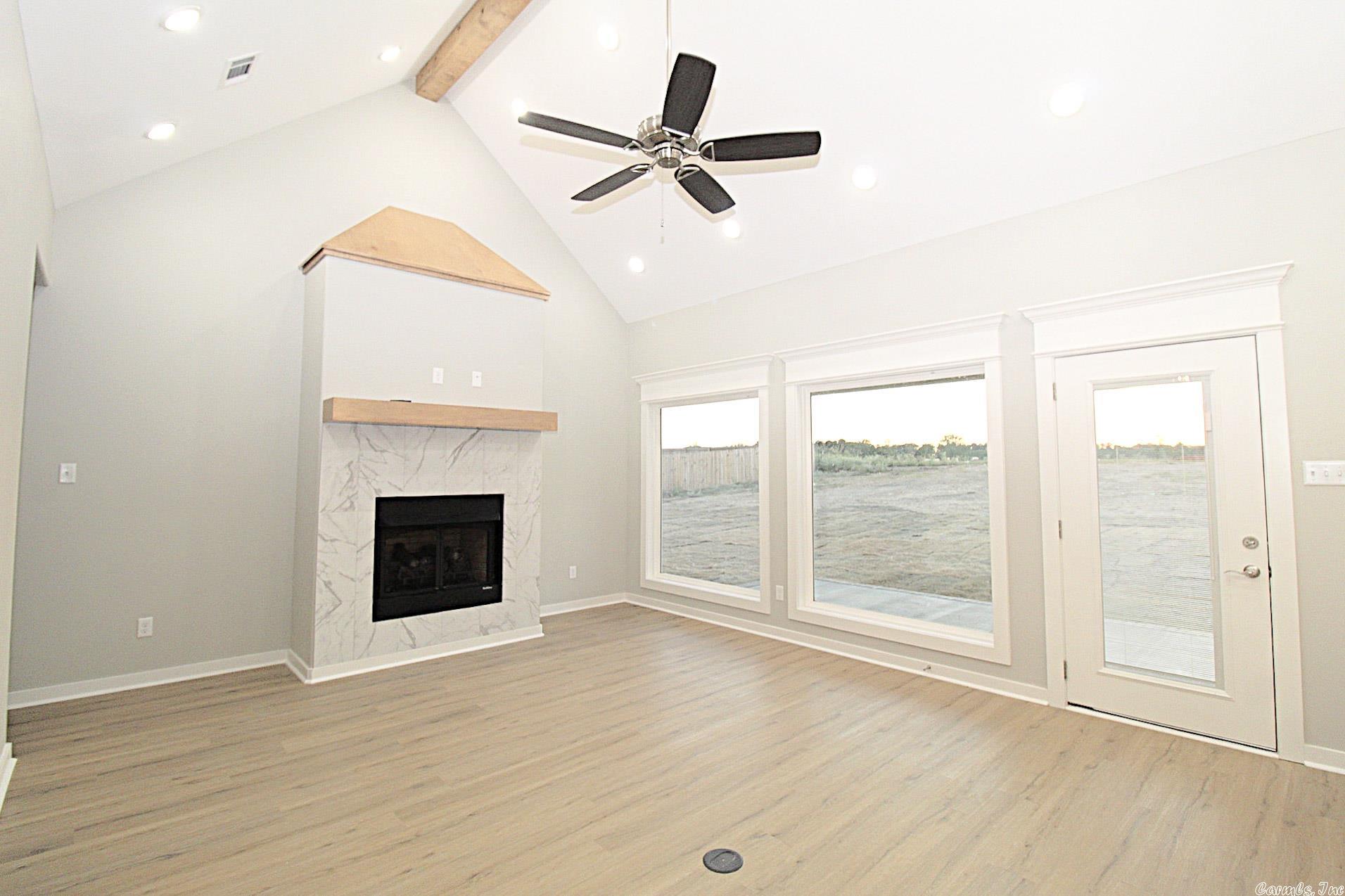 OAK TREE SOUTH - Residential