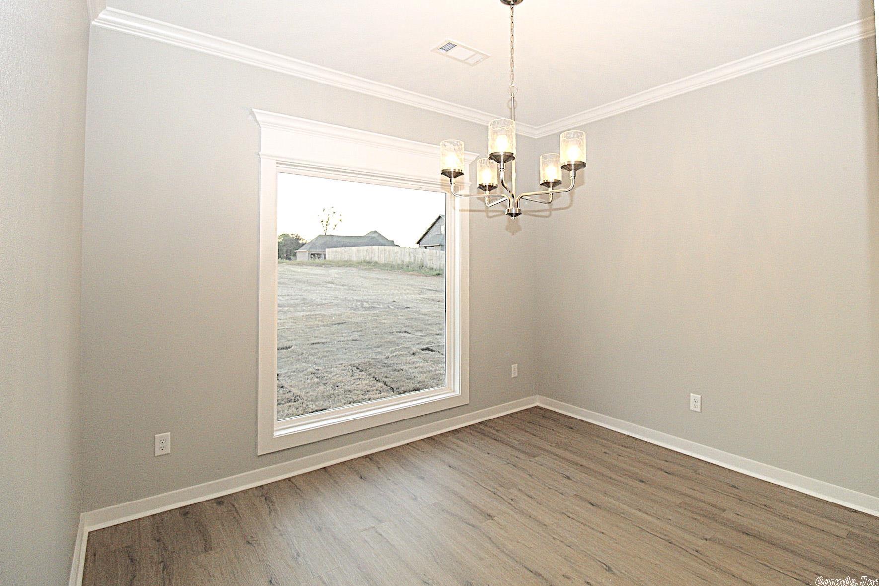 OAK TREE SOUTH - Residential