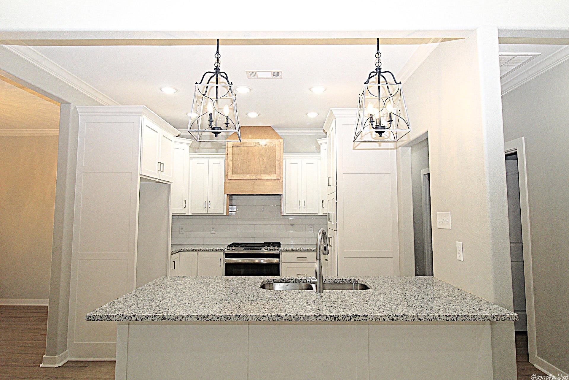 OAK TREE SOUTH - Residential