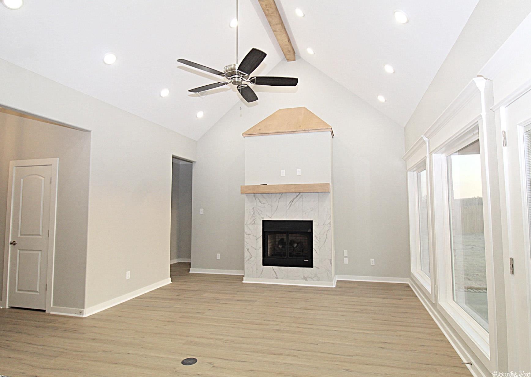 OAK TREE SOUTH - Residential
